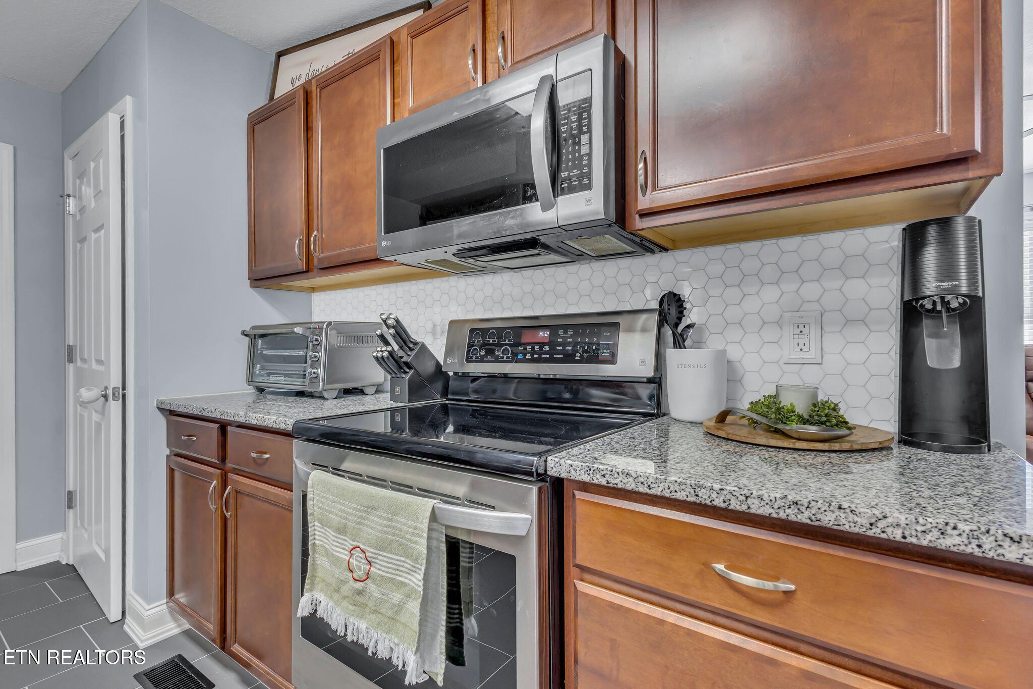 4929 Falling Star Lane Powell TN 37849