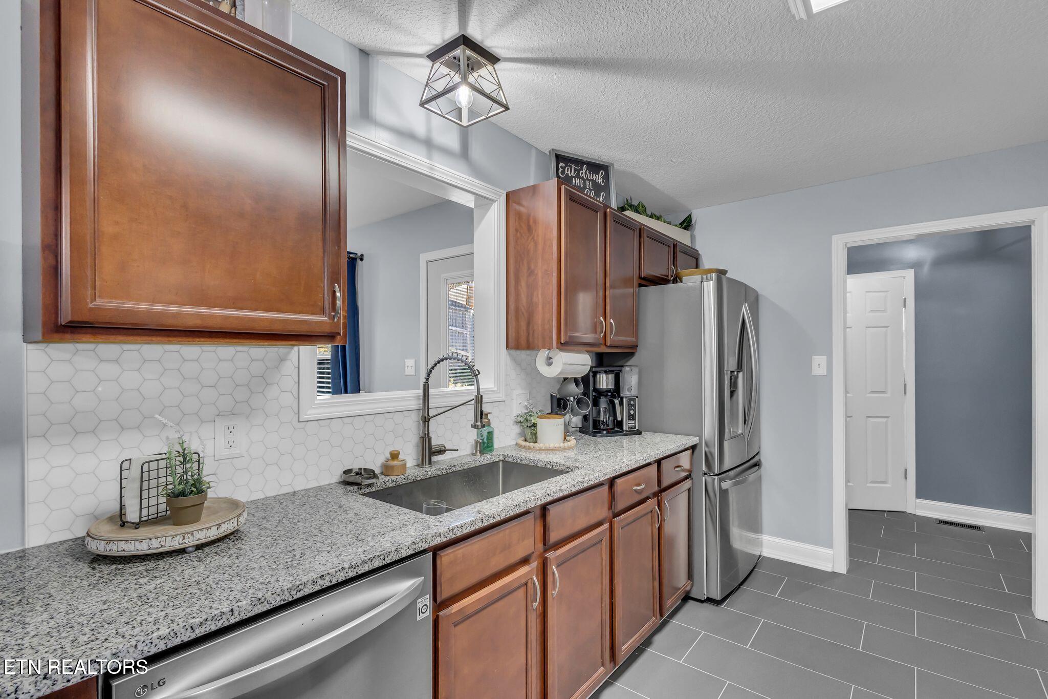 4929 Falling Star Lane Powell TN 37849