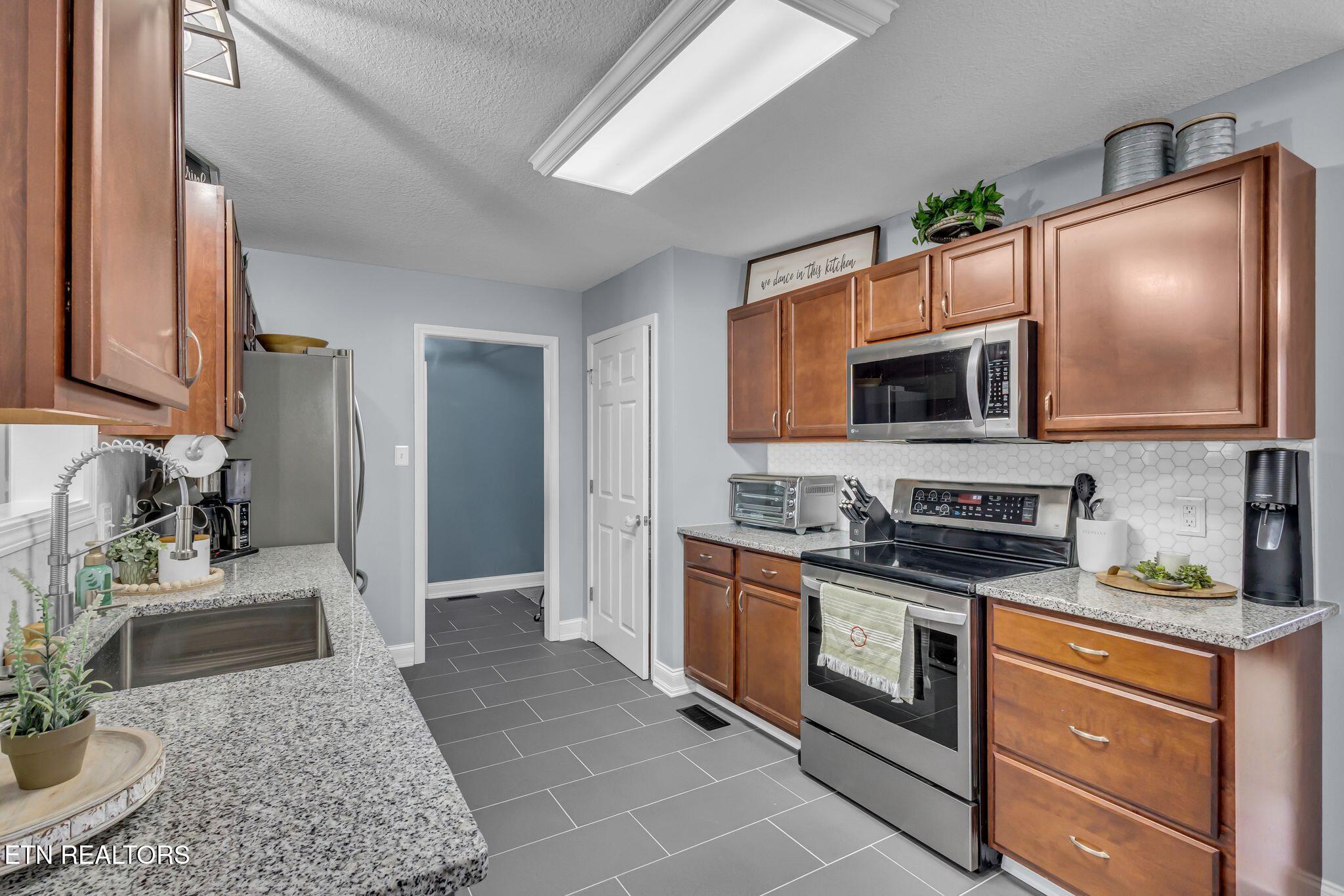 4929 Falling Star Lane Powell TN 37849