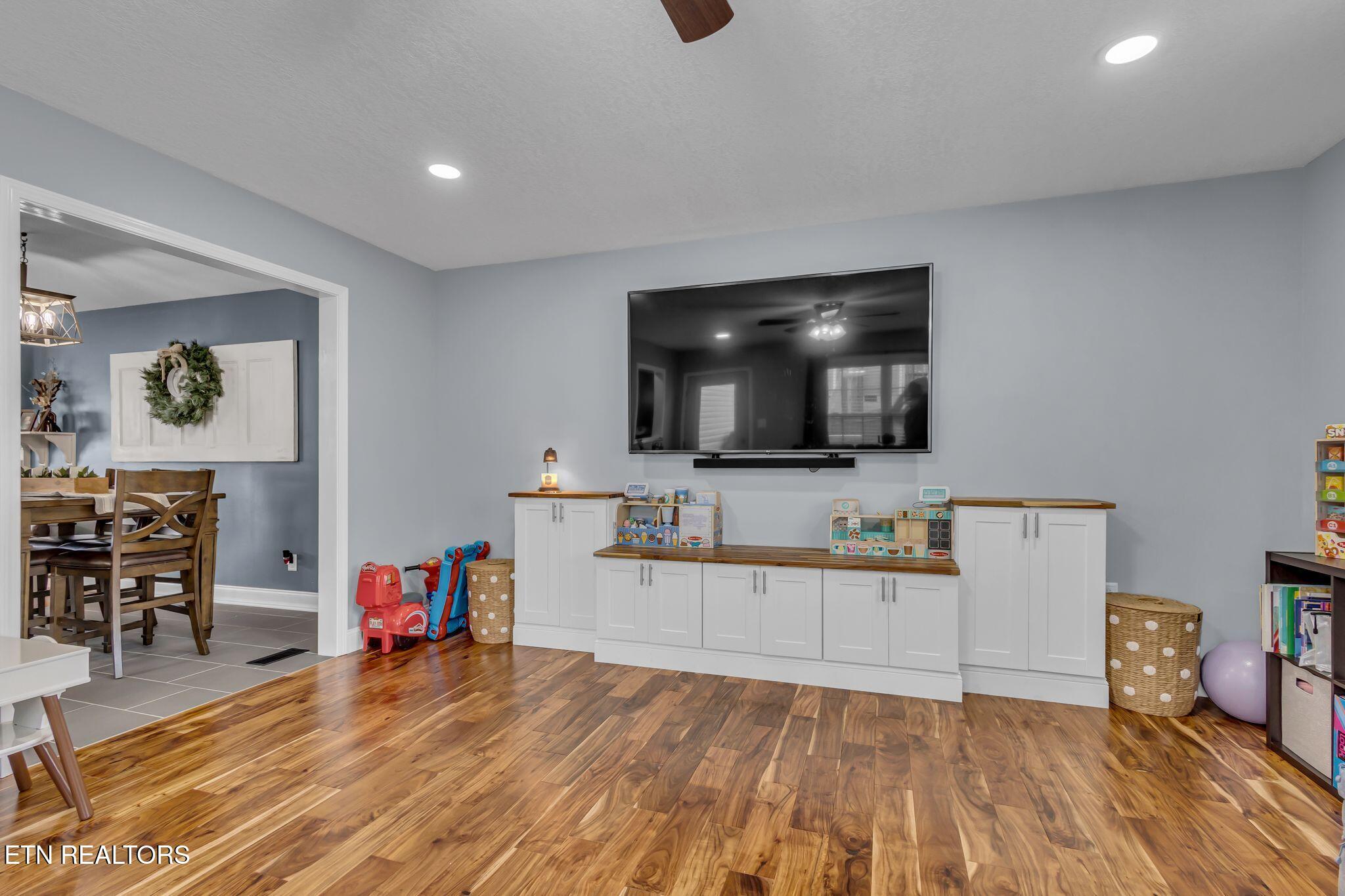 4929 Falling Star Lane Powell TN 37849