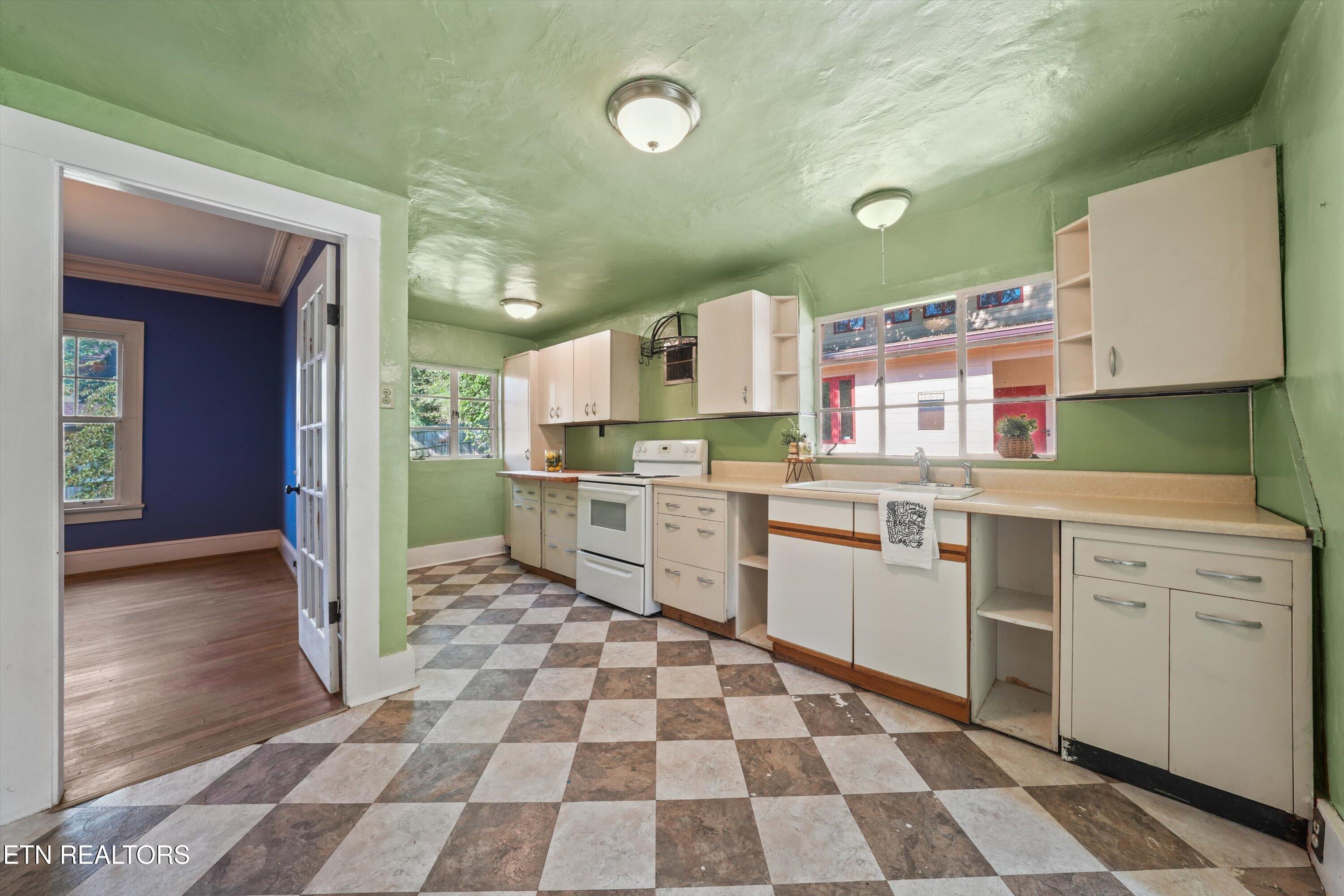 1525 Branson Avenue Knoxville TN 37917