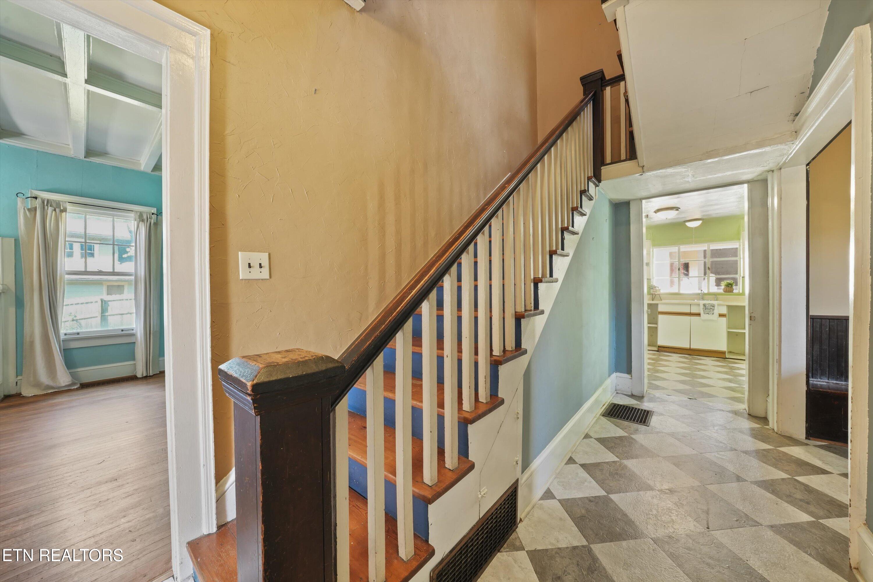 1525 Branson Avenue Knoxville TN 37917