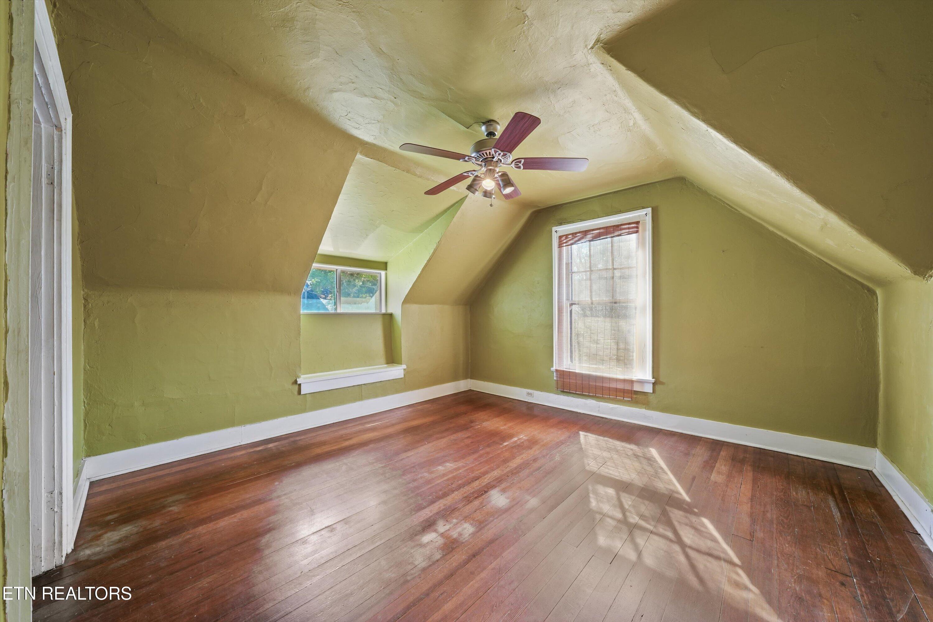 1525 Branson Avenue Knoxville TN 37917