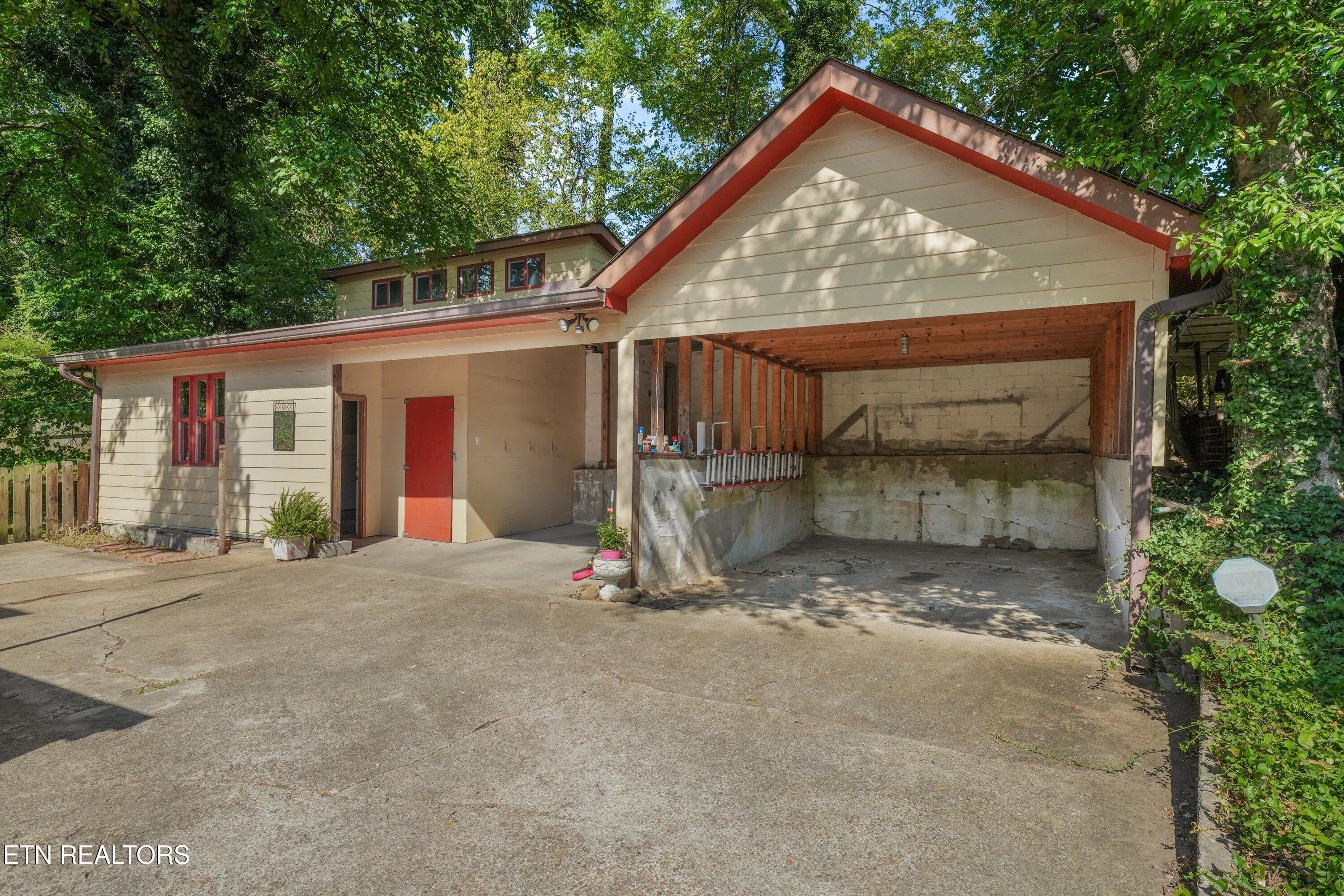 1525 Branson Avenue Knoxville TN 37917