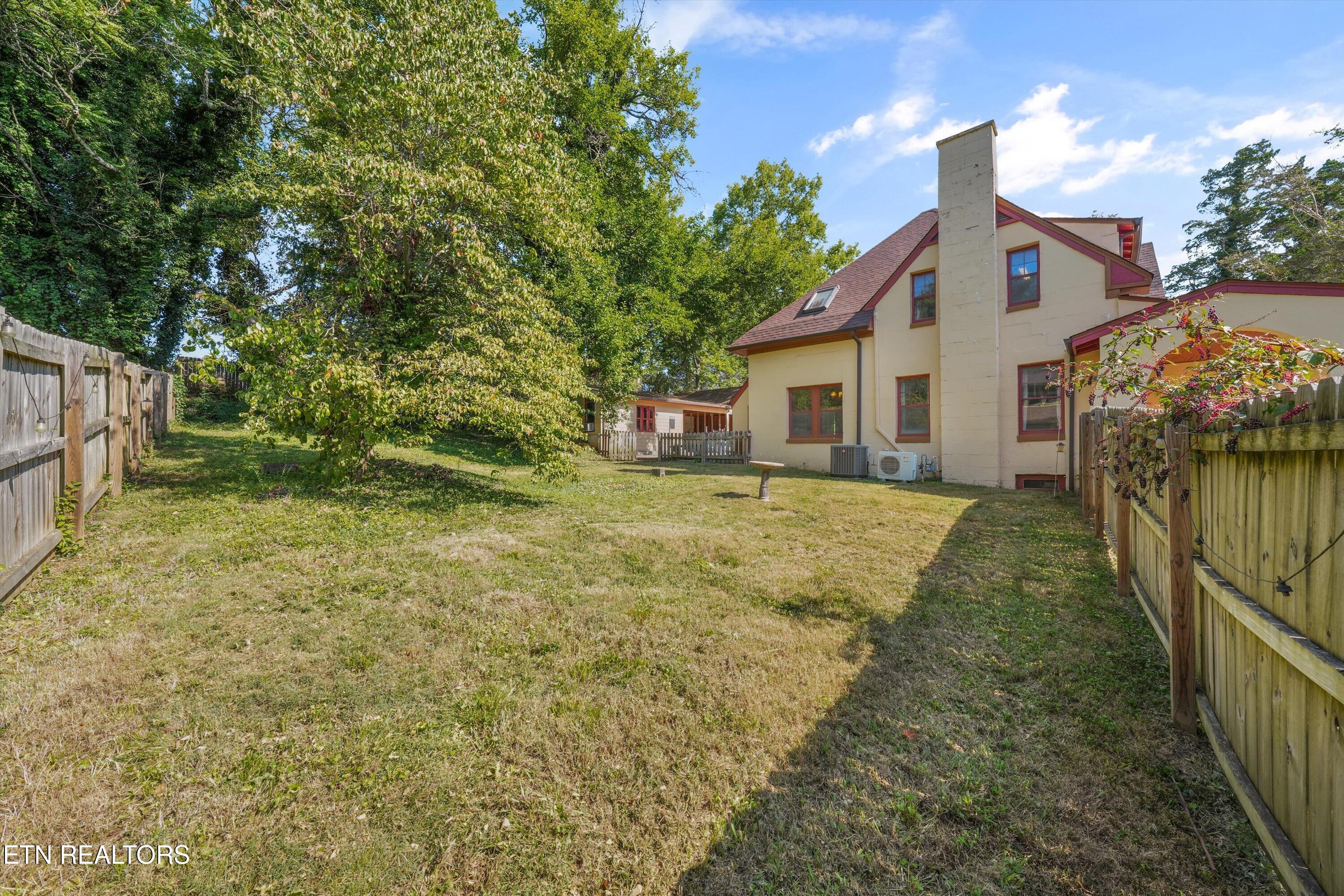 1525 Branson Avenue Knoxville TN 37917