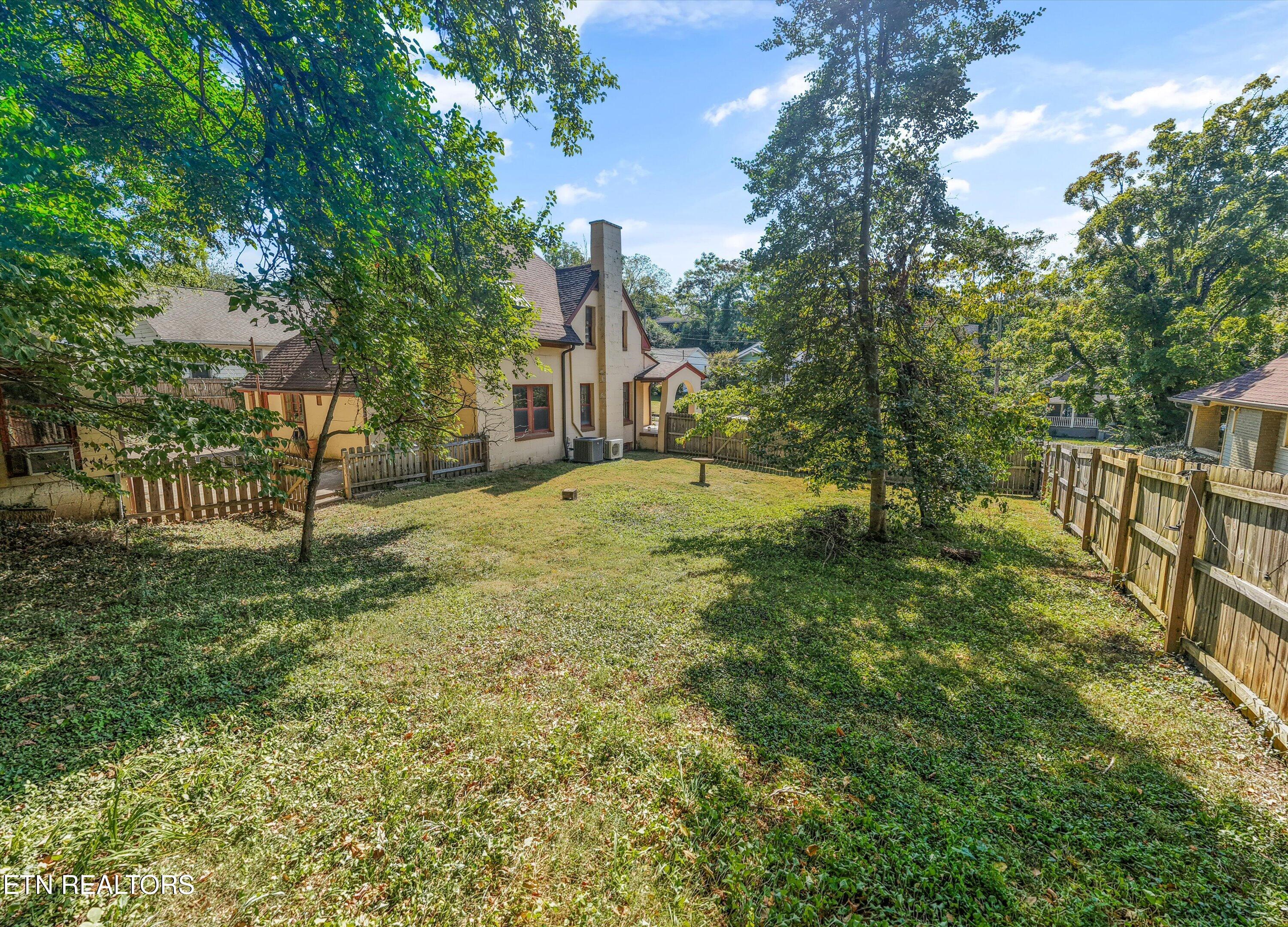 1525 Branson Avenue Knoxville TN 37917