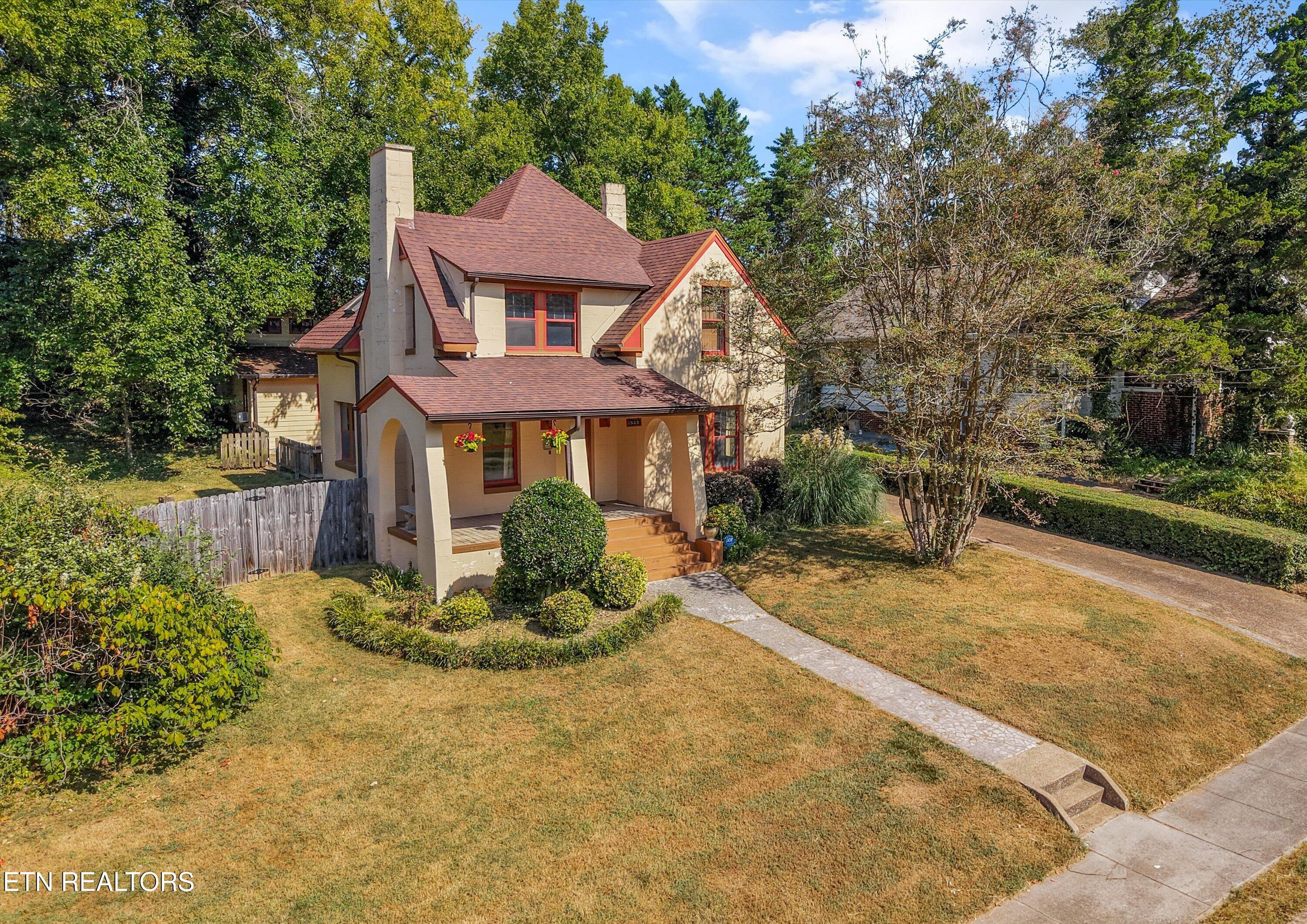 1525 Branson Avenue Knoxville TN 37917