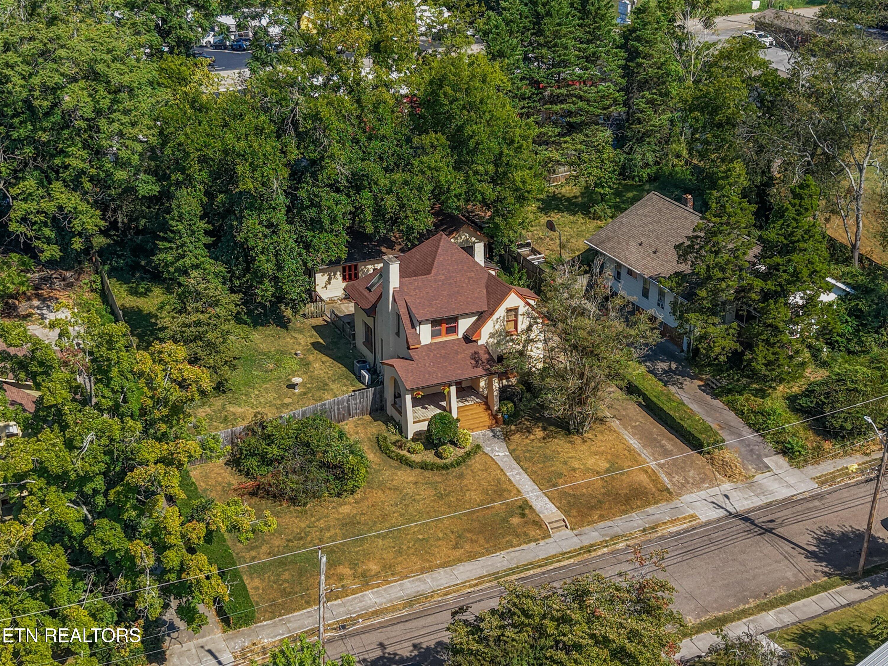 1525 Branson Avenue Knoxville TN 37917