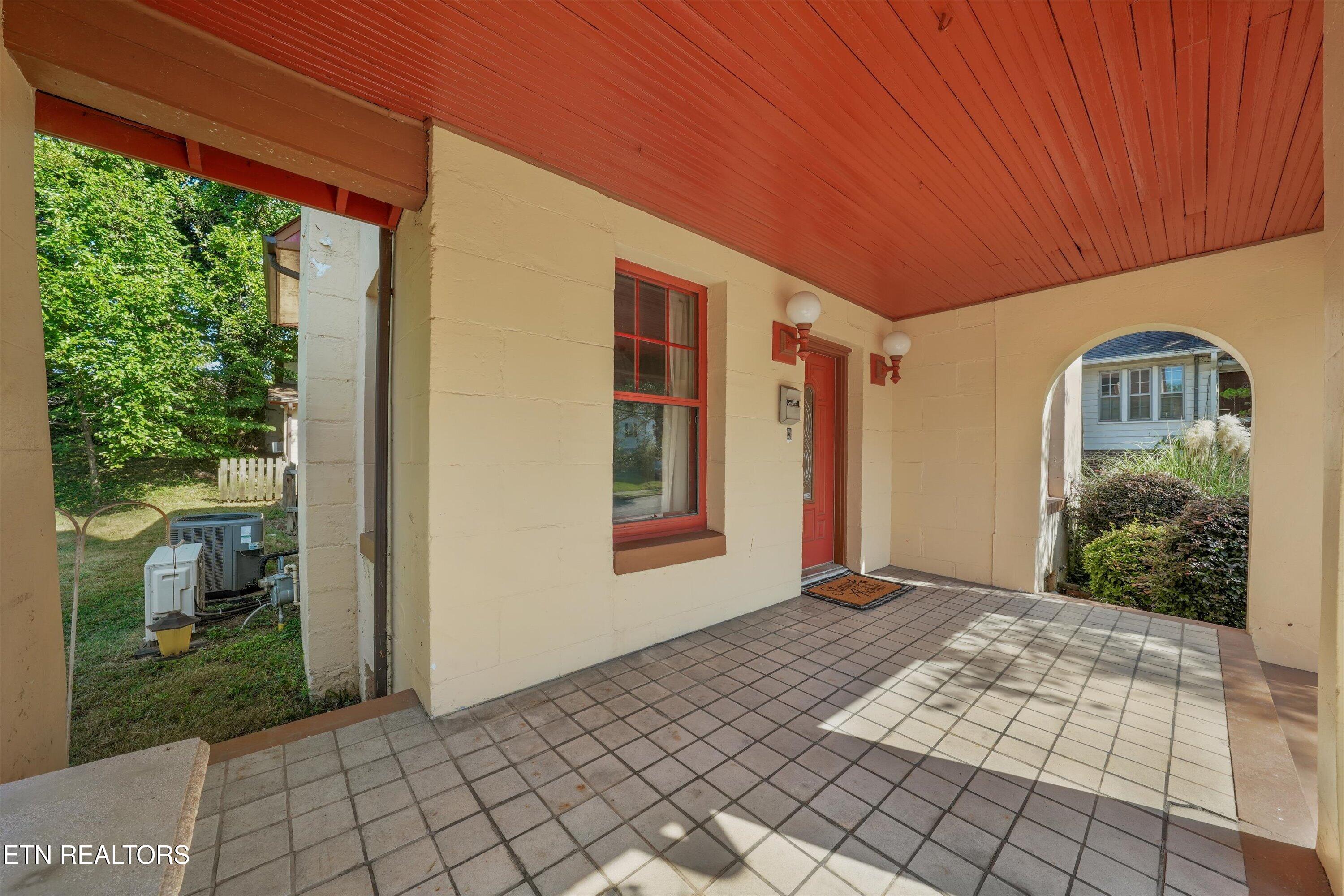 1525 Branson Avenue Knoxville TN 37917