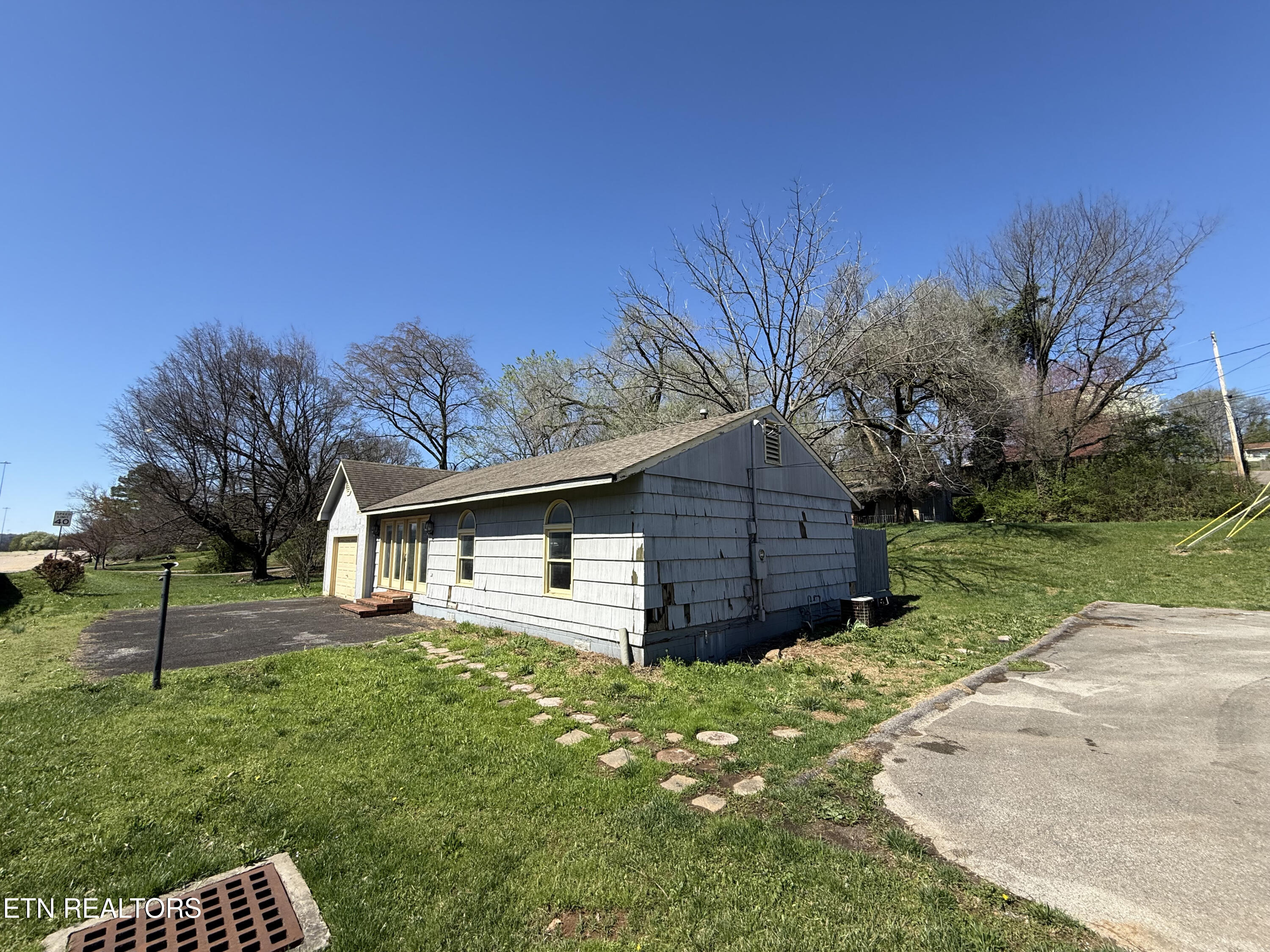 1401 Crocus Lane Knoxville TN 37909