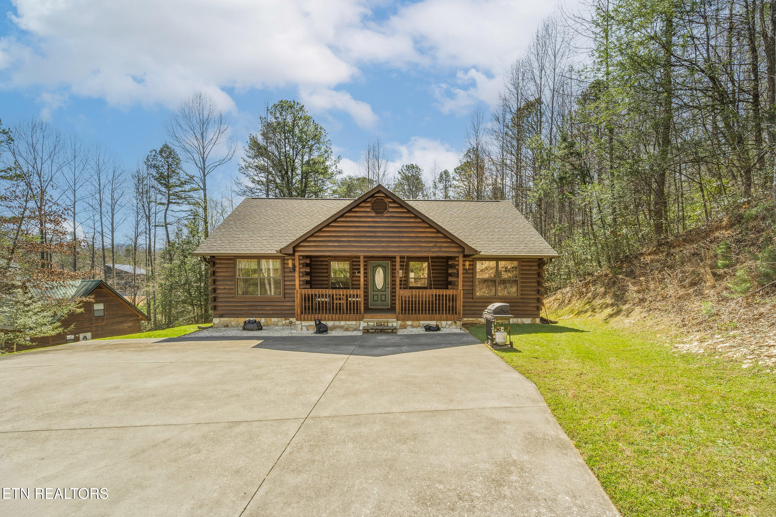 1711 Brent Hills Boulevard Gatlinburg TN 37738
