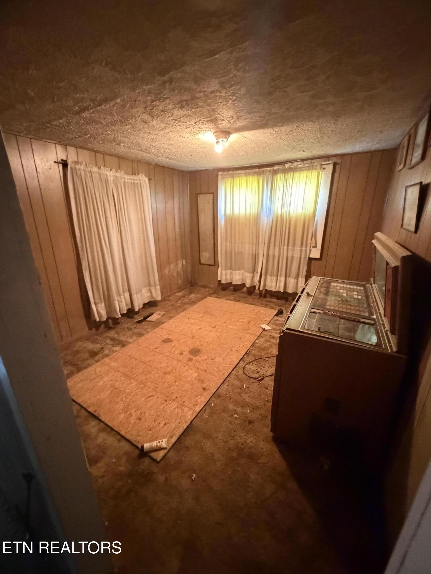1116 W Walden Street Lafollette TN 37766