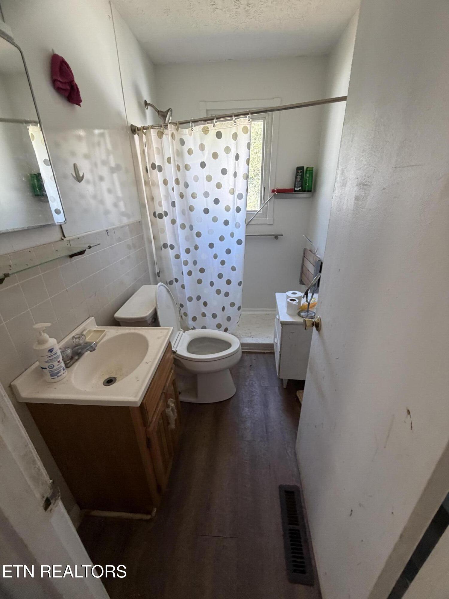 1116 W Walden Street Lafollette TN 37766