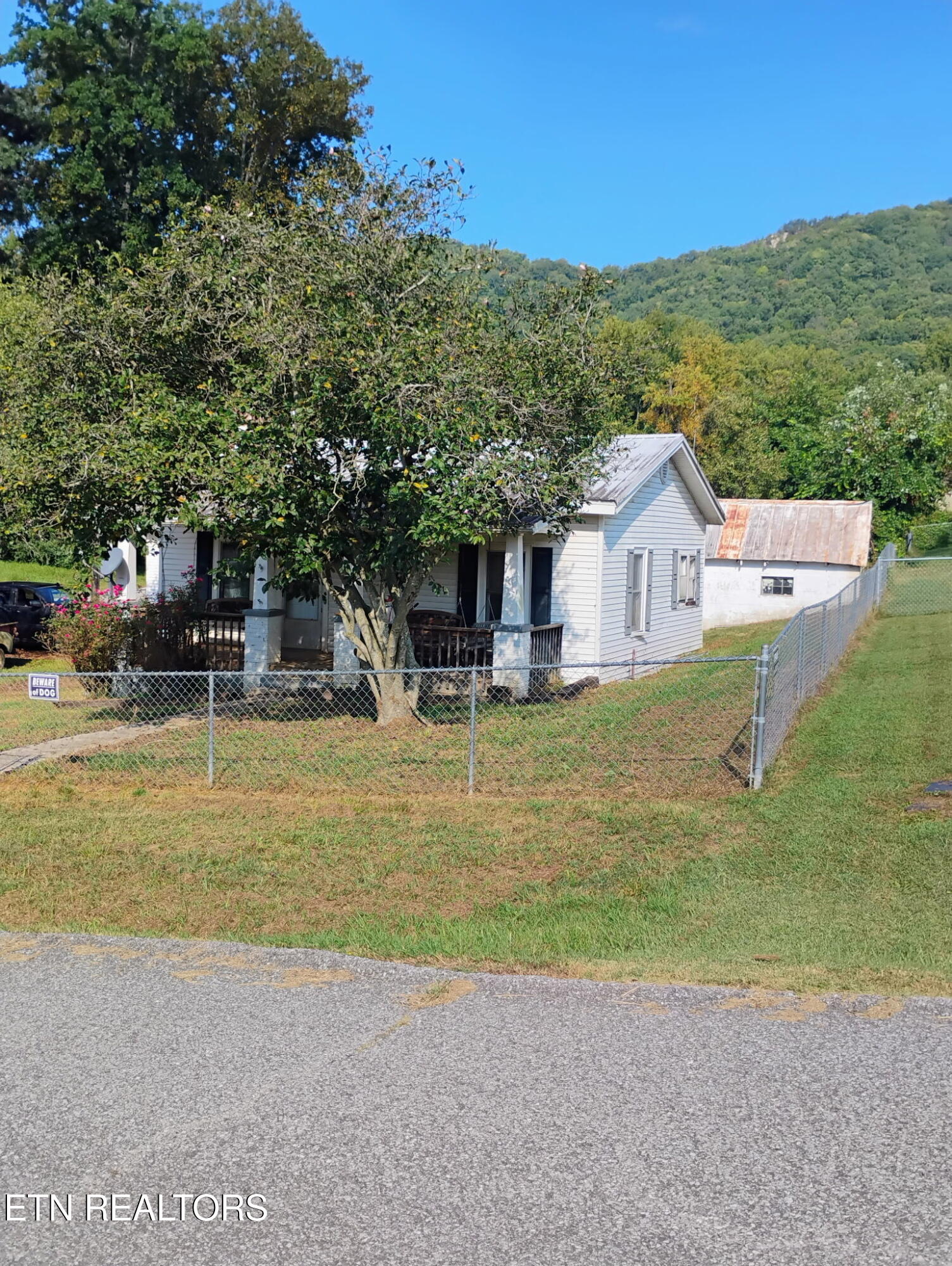 1116 W Walden Street Lafollette TN 37766