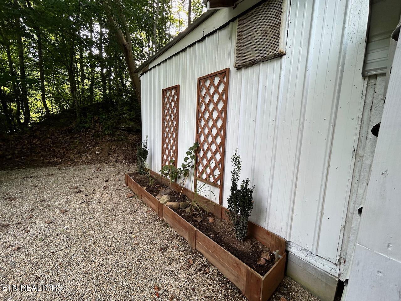 222 Stinking Creek Road Lafollette TN 37766