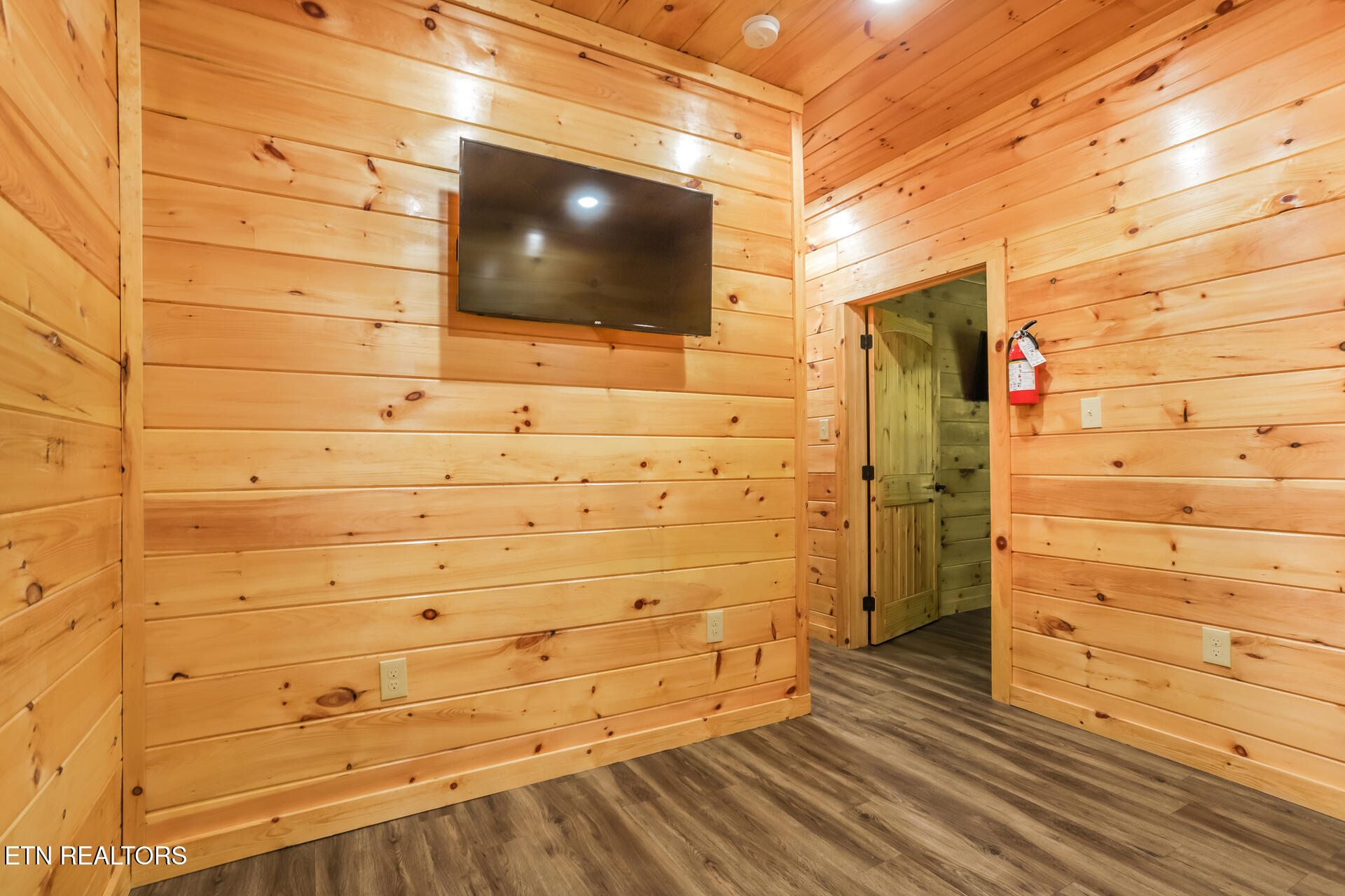 866 Cabin Creek Way Sevierville TN 37862