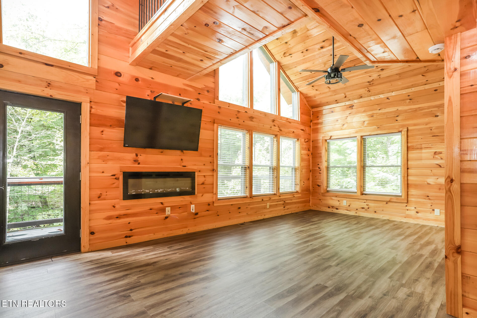 866 Cabin Creek Way Sevierville TN 37862