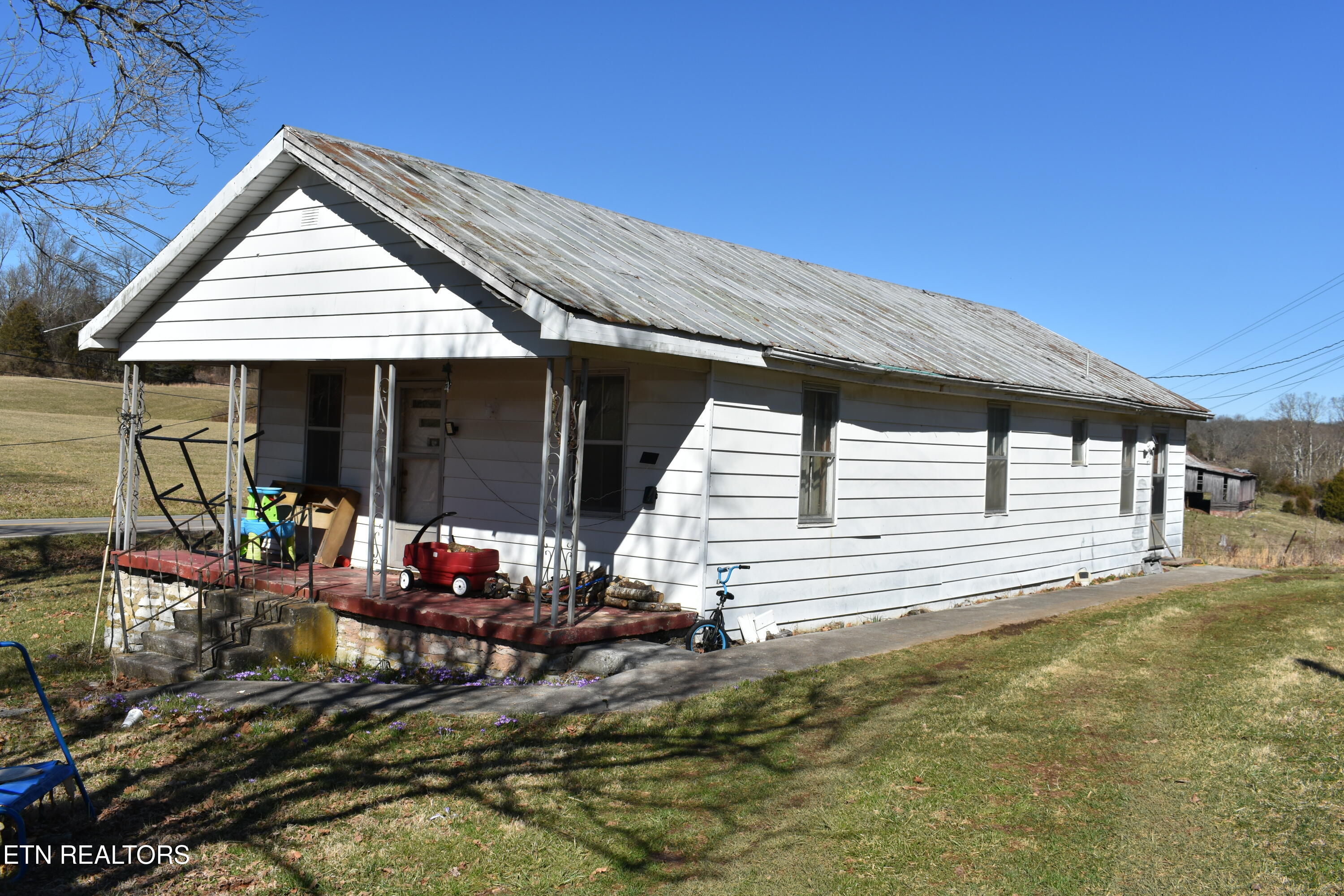 2645 Cedar Fork Road Tazewell TN 37879