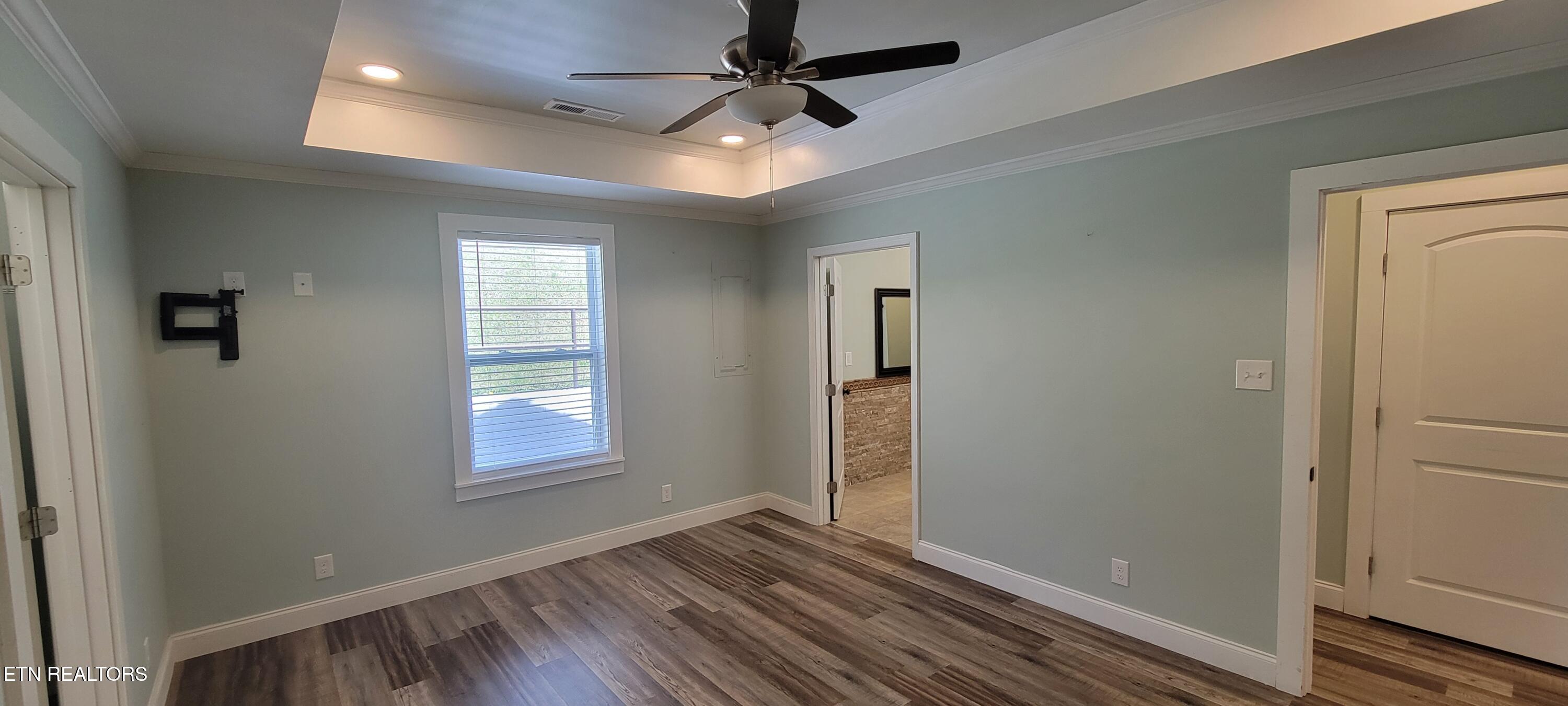 413 Hollingsworth Circle Clinton TN 37716
