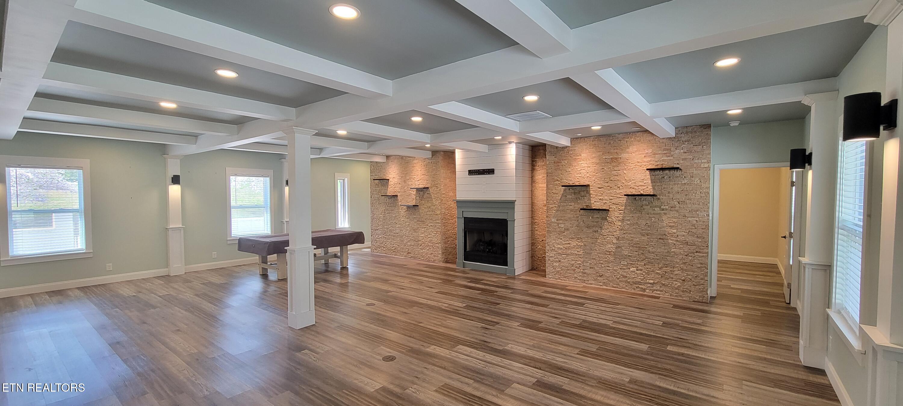 413 Hollingsworth Circle Clinton TN 37716