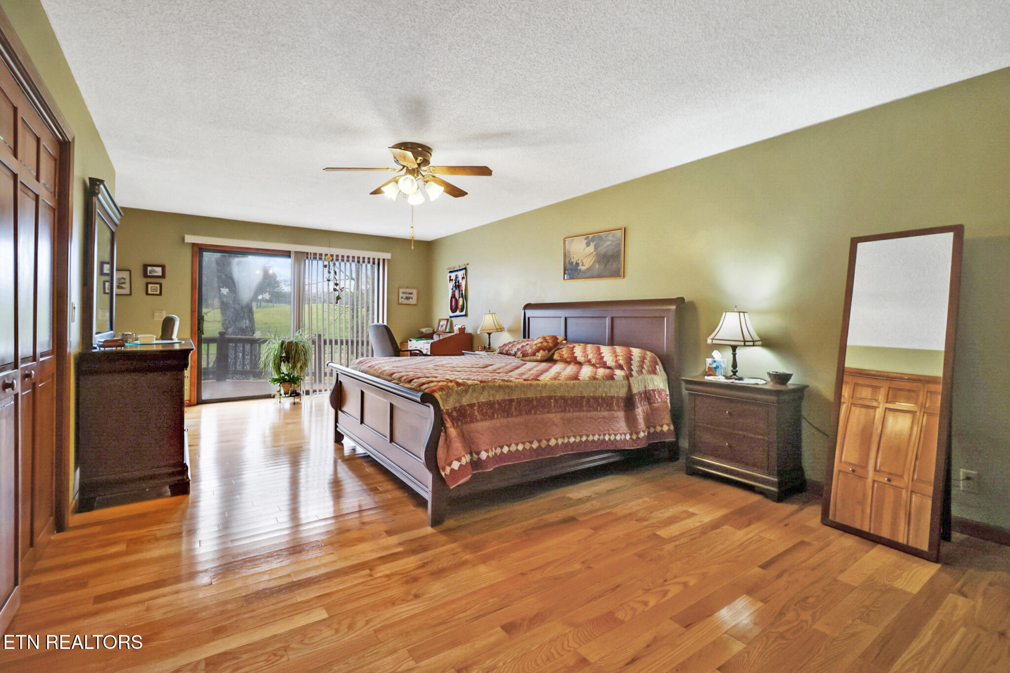 31 Kingsboro Lane Crossville TN 38558