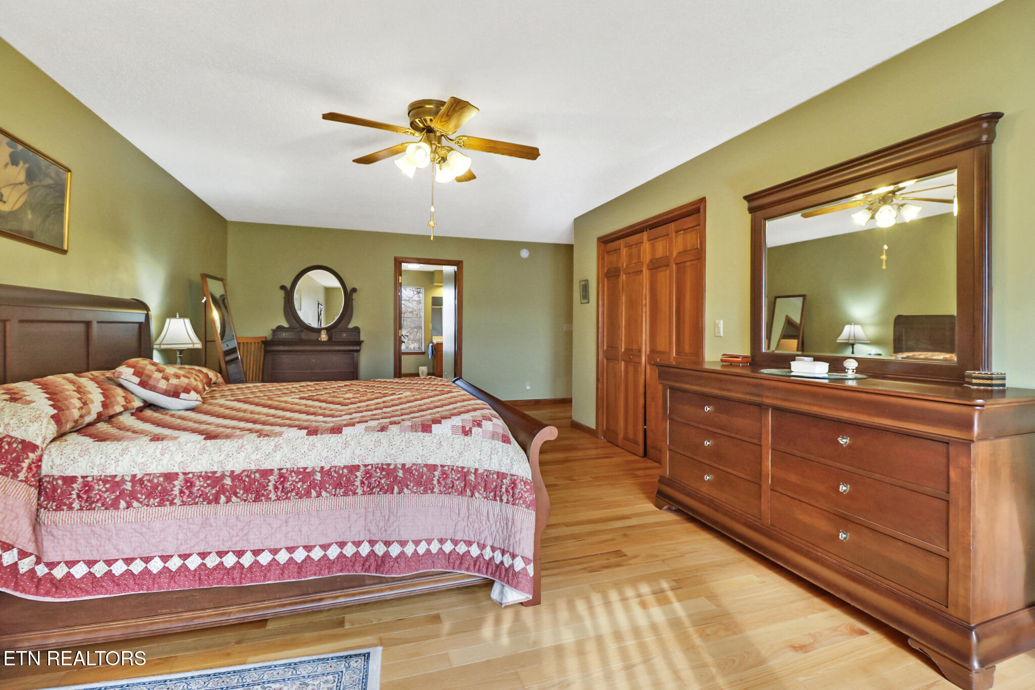 31 Kingsboro Lane Crossville TN 38558
