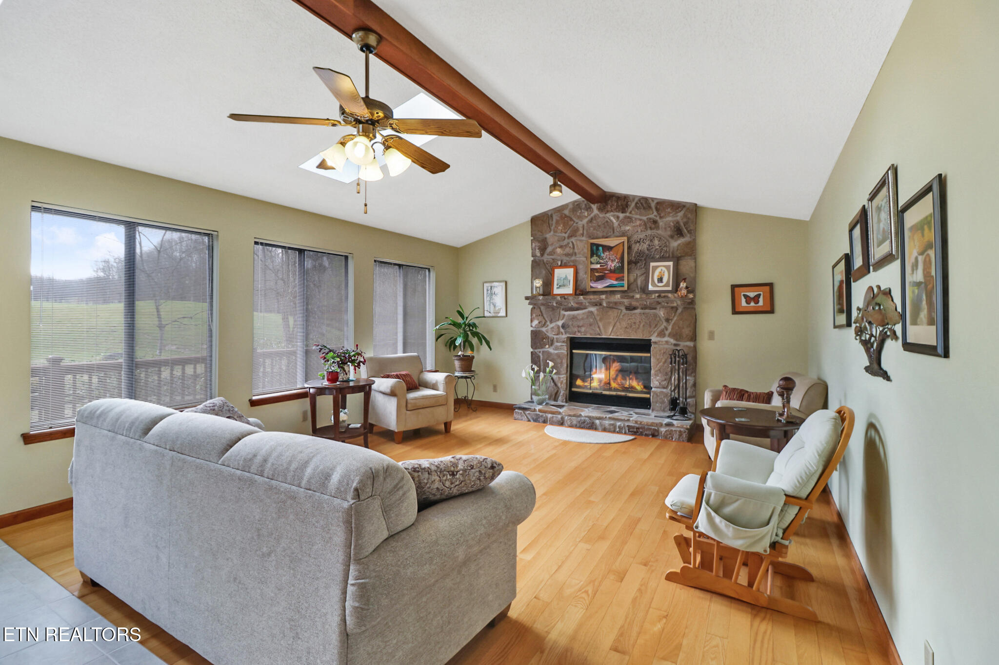31 Kingsboro Lane Crossville TN 38558
