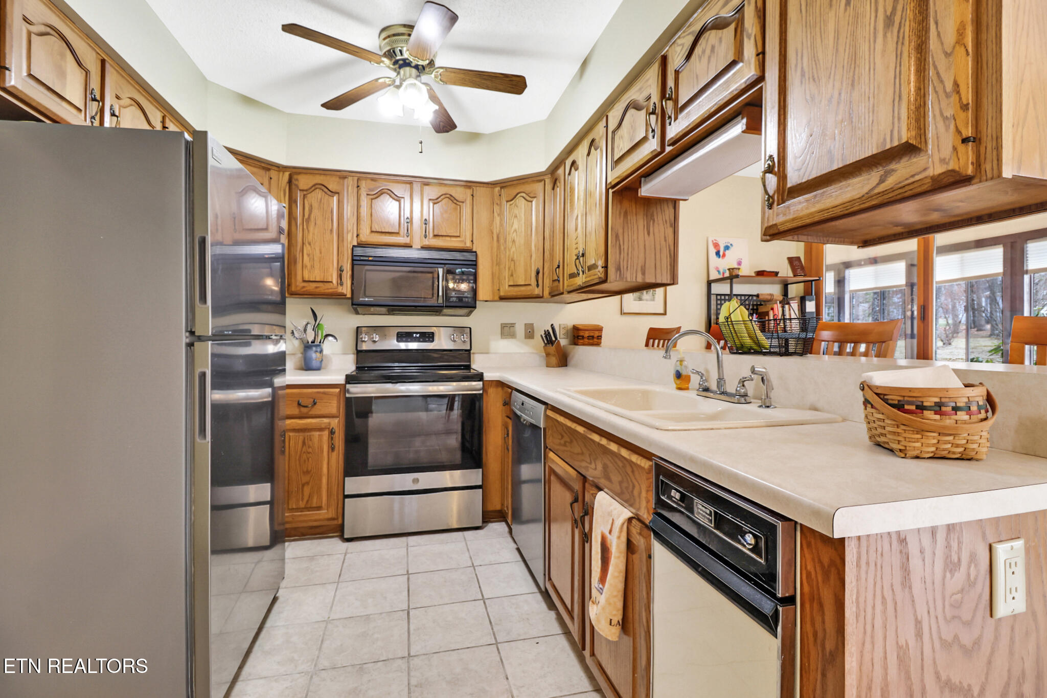 31 Kingsboro Lane Crossville TN 38558