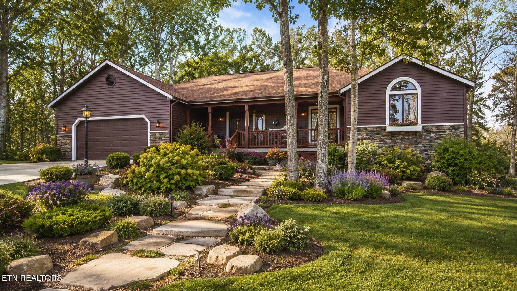 31 Kingsboro Lane Crossville TN 38558