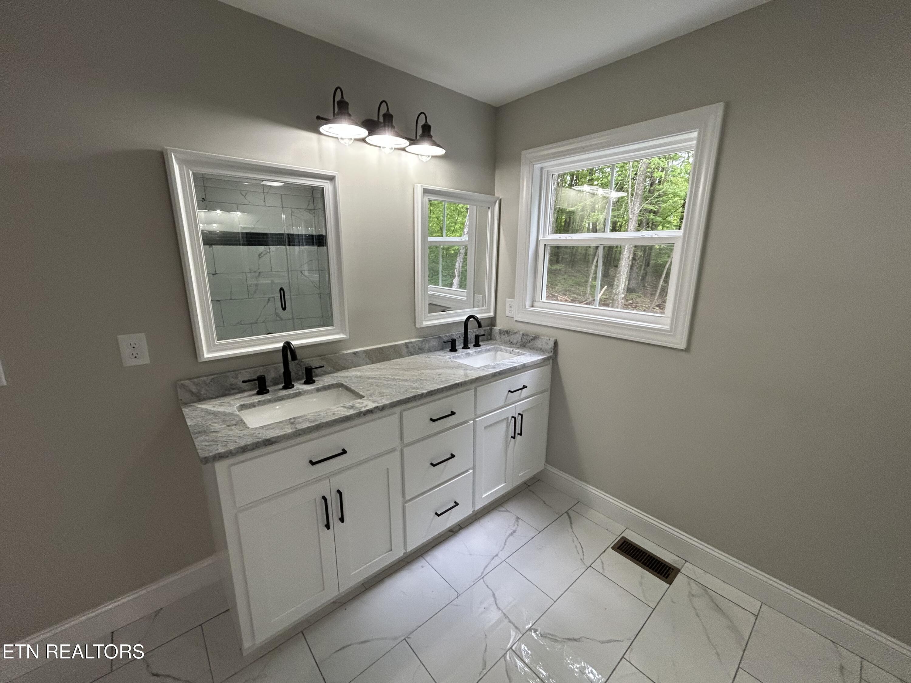 1137 Davidson Drive Monterey TN 38574