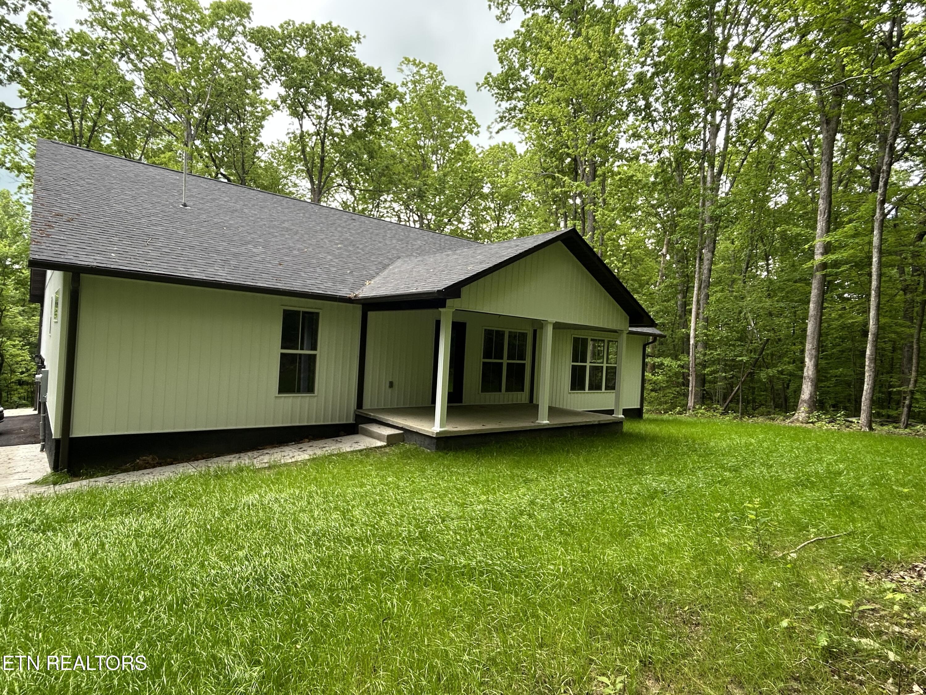 1137 Davidson Drive Monterey TN 38574