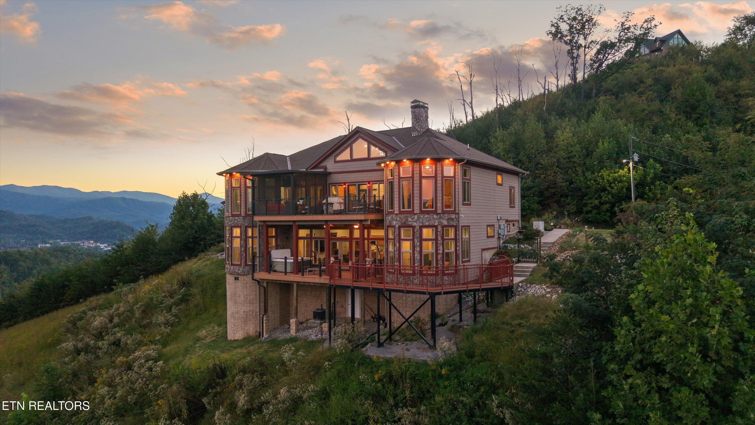 706 Nocks Drive Gatlinburg TN 37738