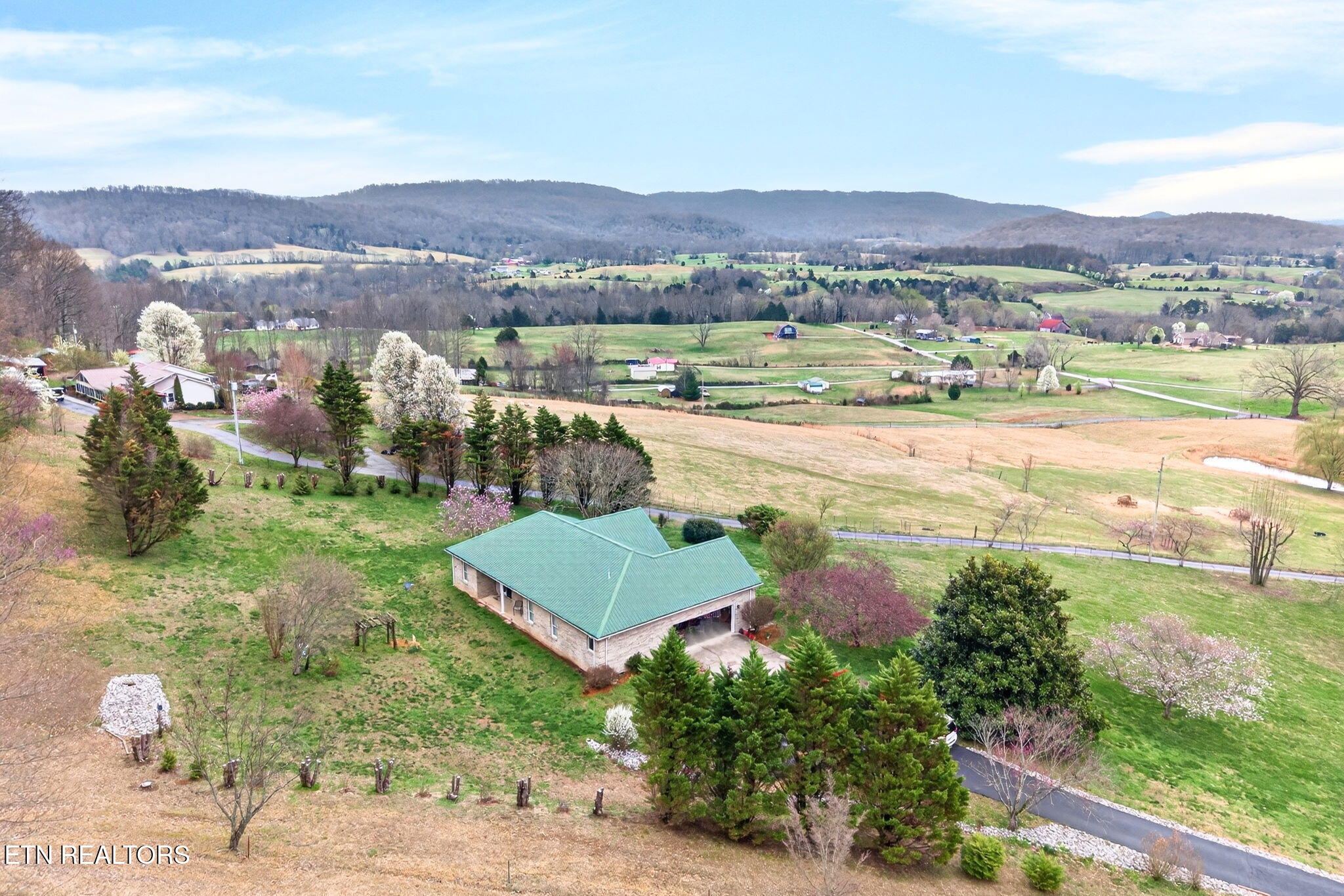 444 Mackie Road Sparta TN 38583
