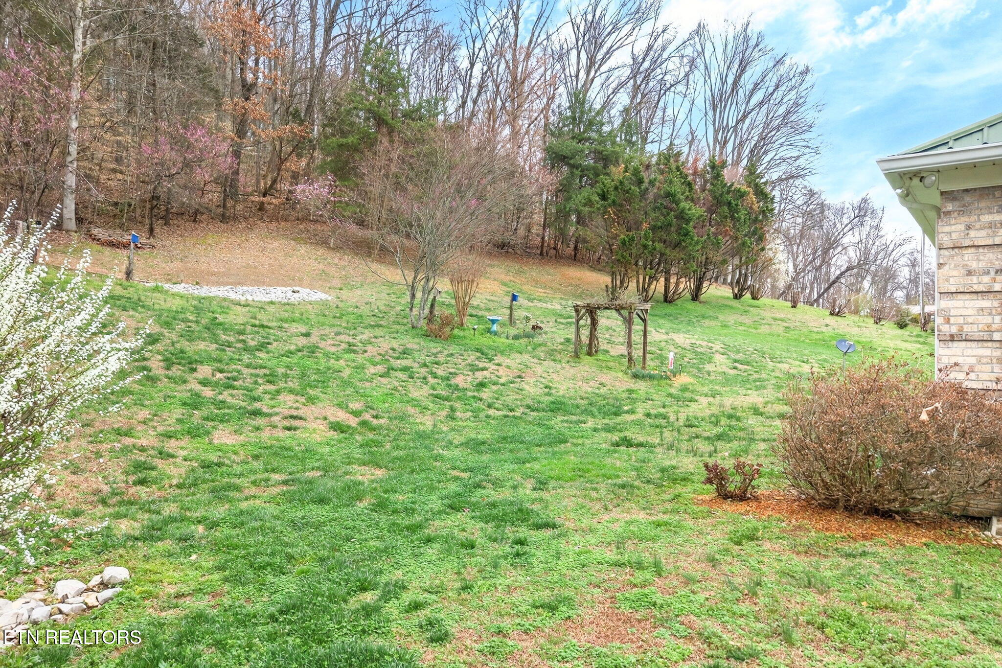 444 Mackie Road Sparta TN 38583