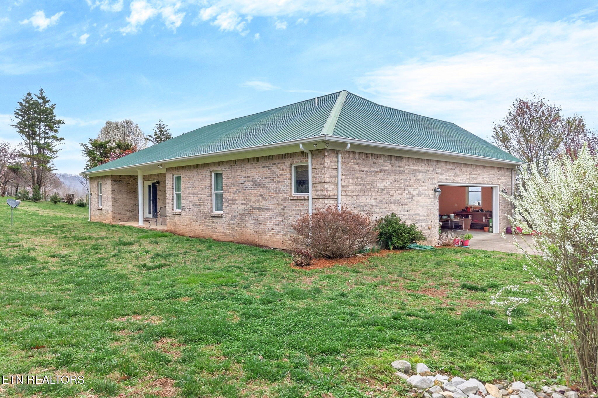 444 Mackie Road Sparta TN 38583