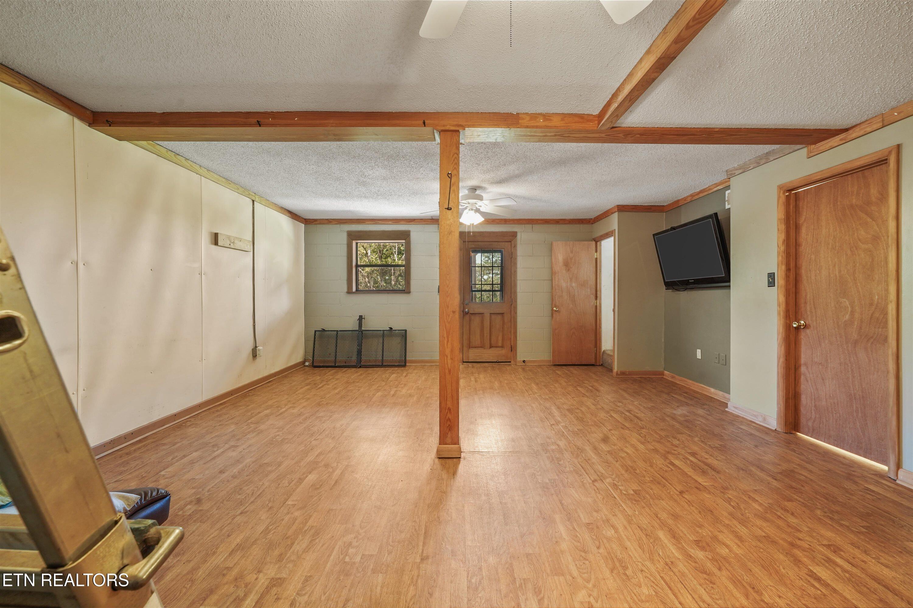 1420 Twin Oaks Road Sevierville TN 37876