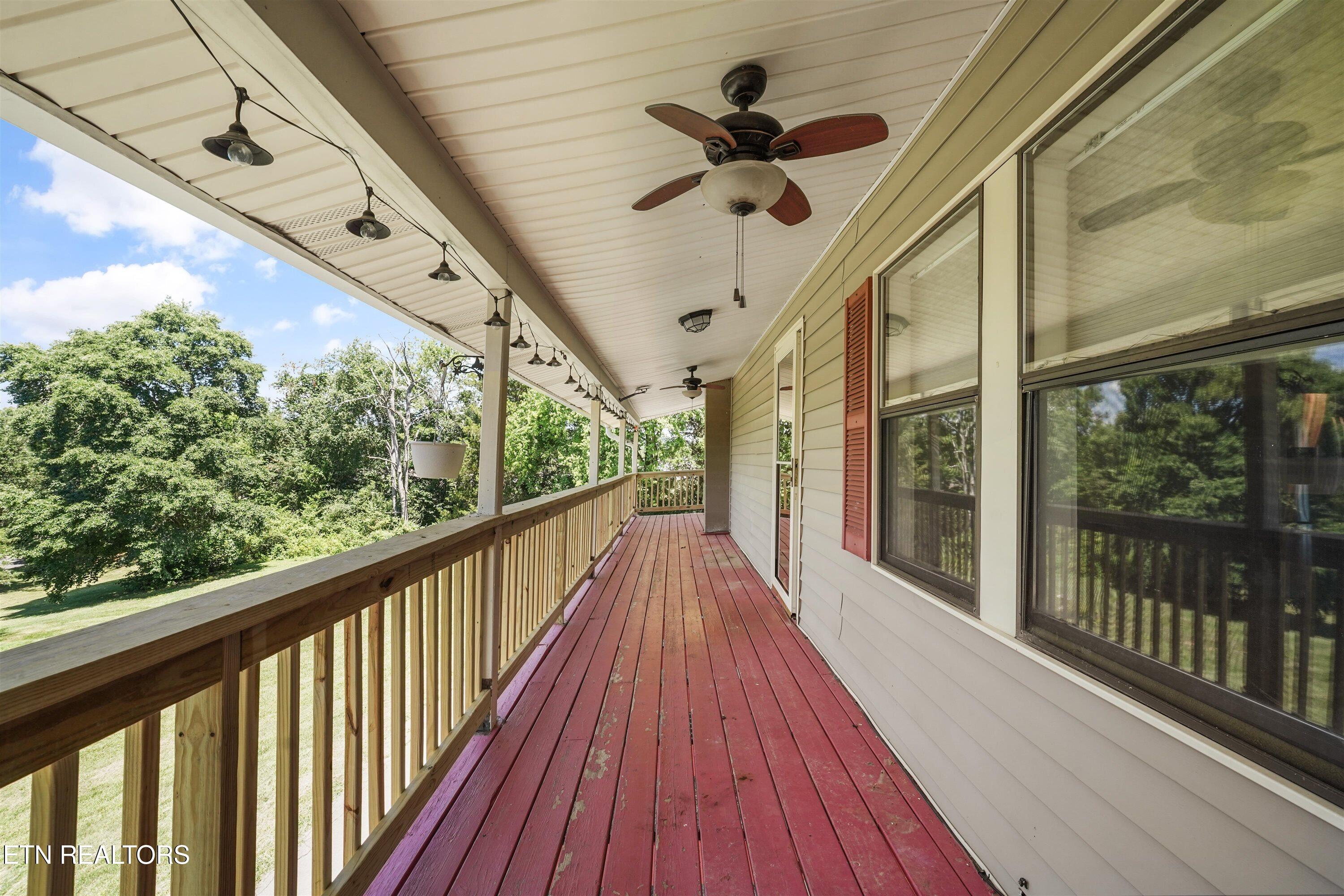 1420 Twin Oaks Road Sevierville TN 37876