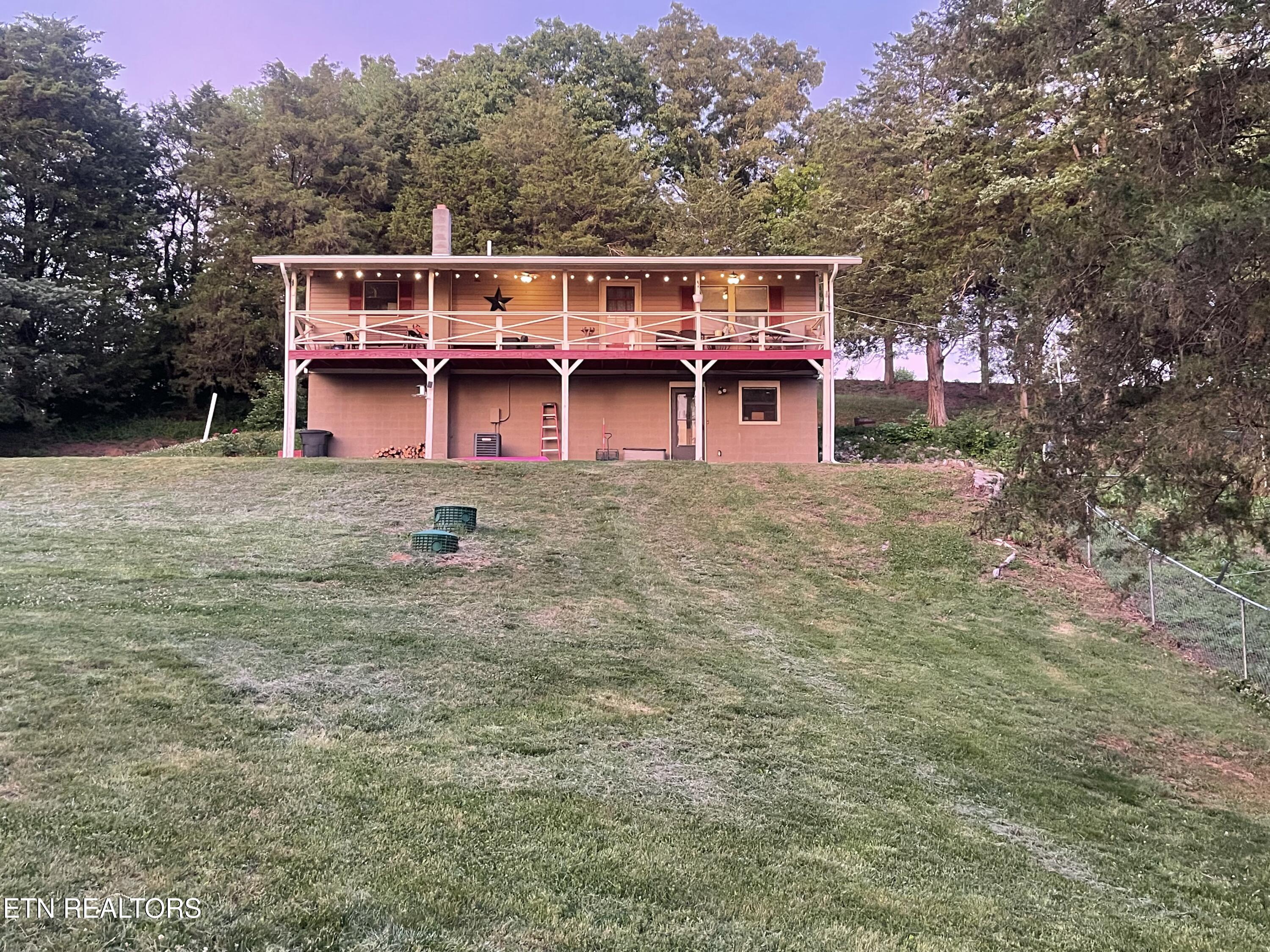 1420 Twin Oaks Road Sevierville TN 37876