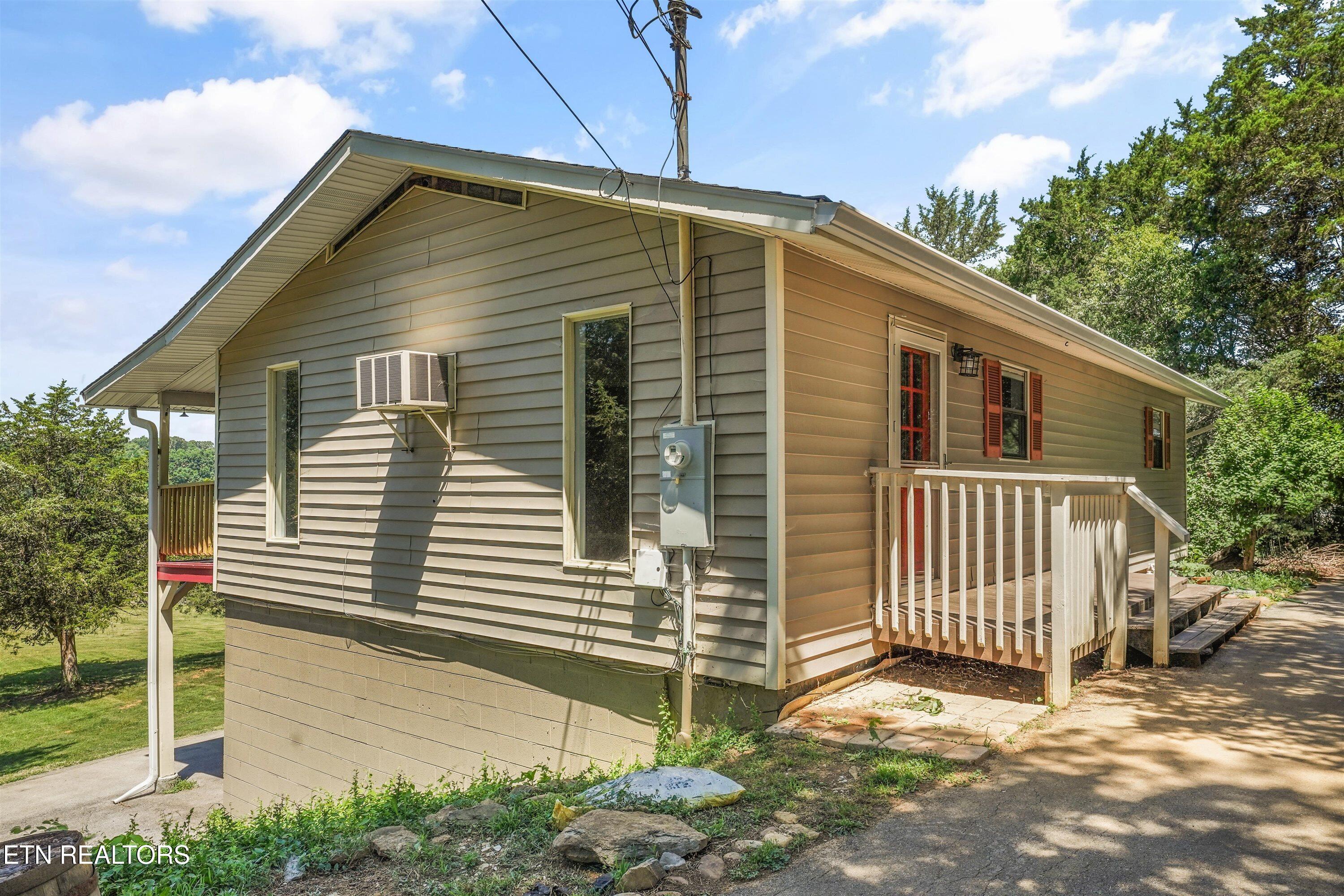 1420 Twin Oaks Road Sevierville TN 37876