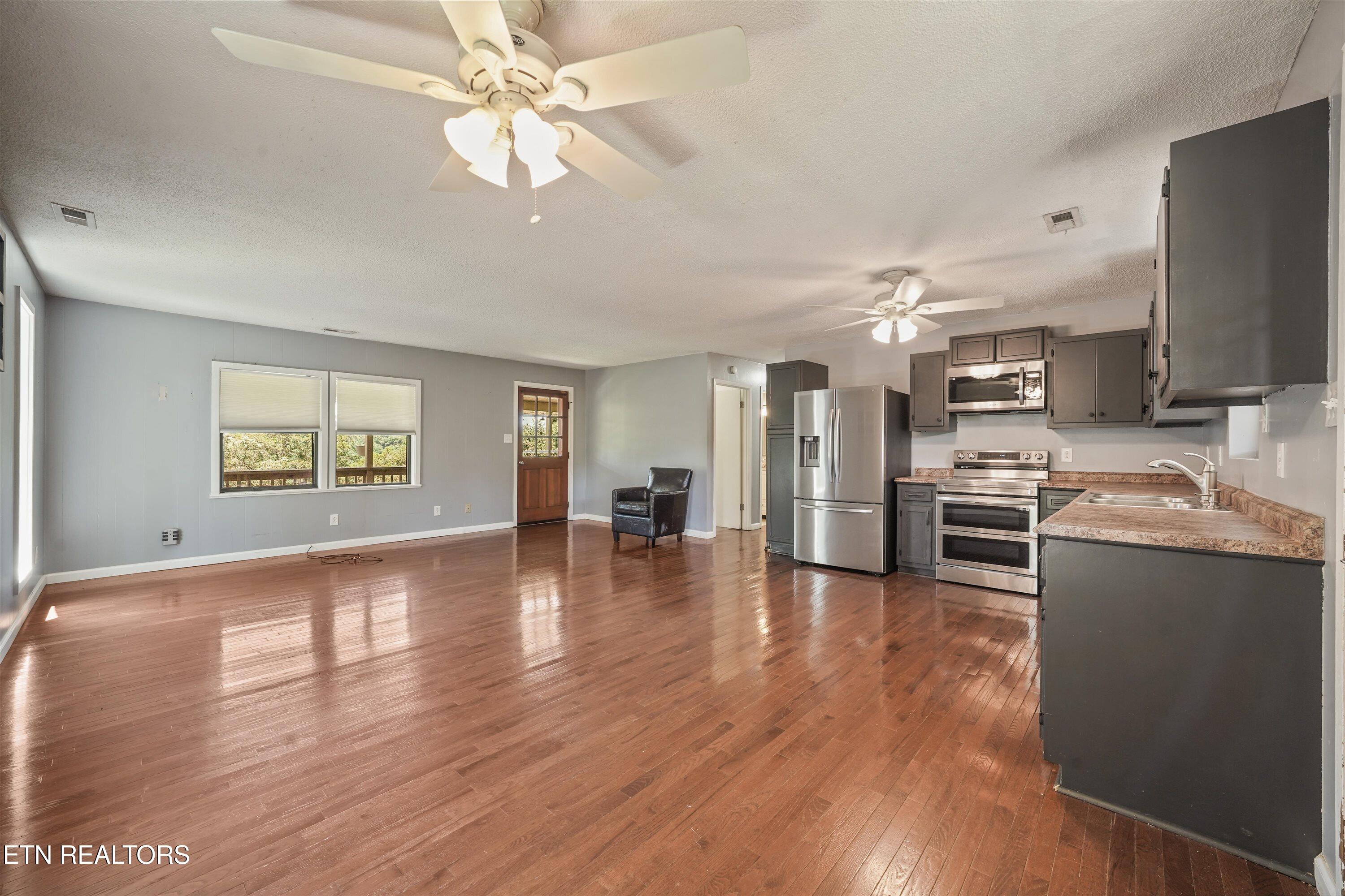 1420 Twin Oaks Road Sevierville TN 37876