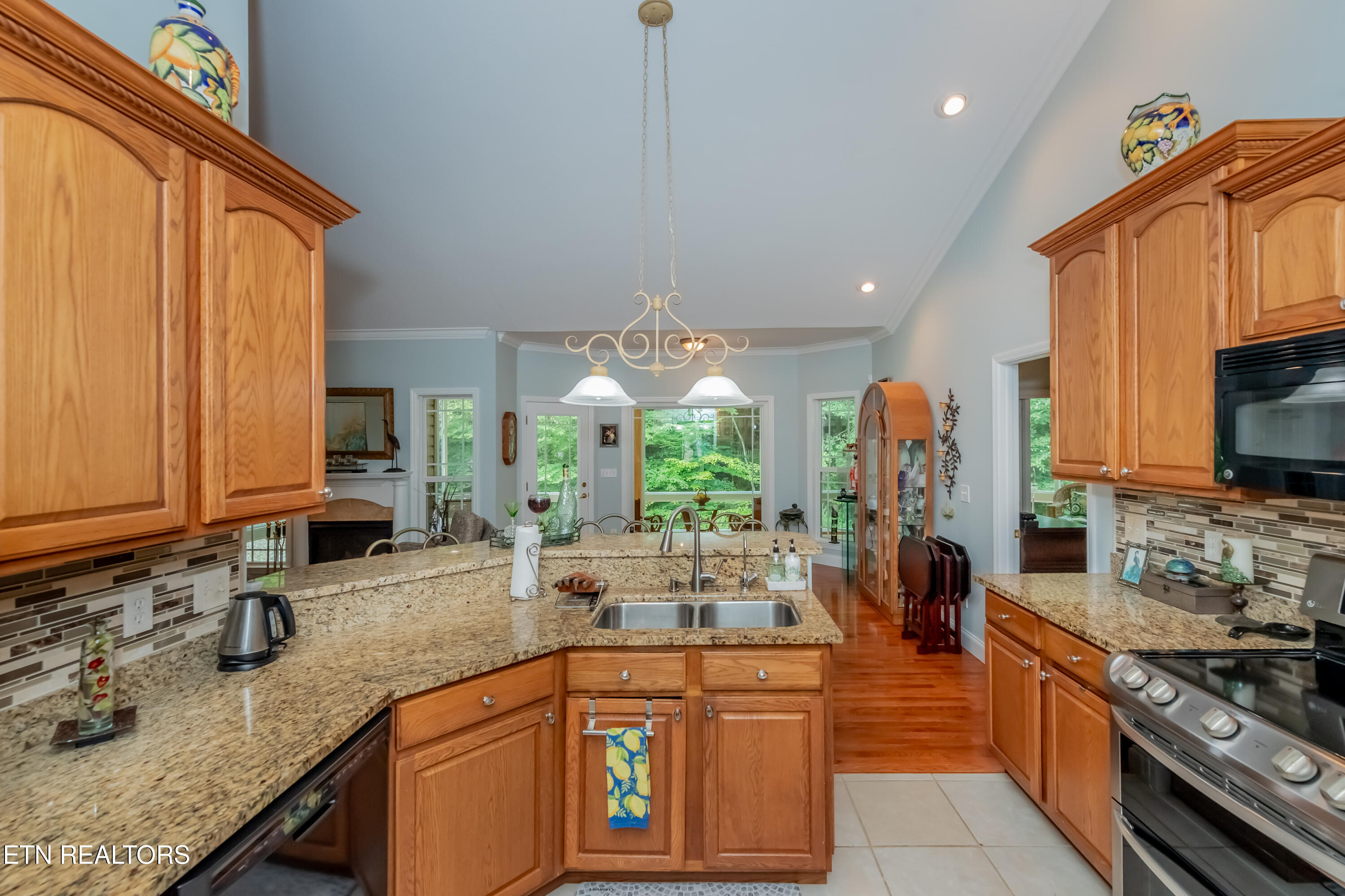 122 Tuhdegwa Way Loudon TN 37774