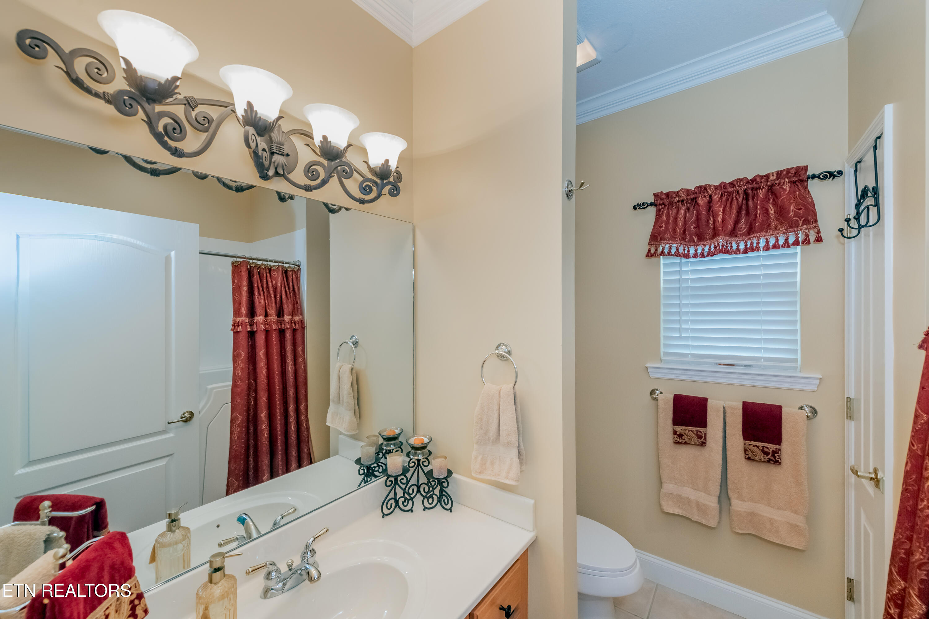 122 Tuhdegwa Way Loudon TN 37774