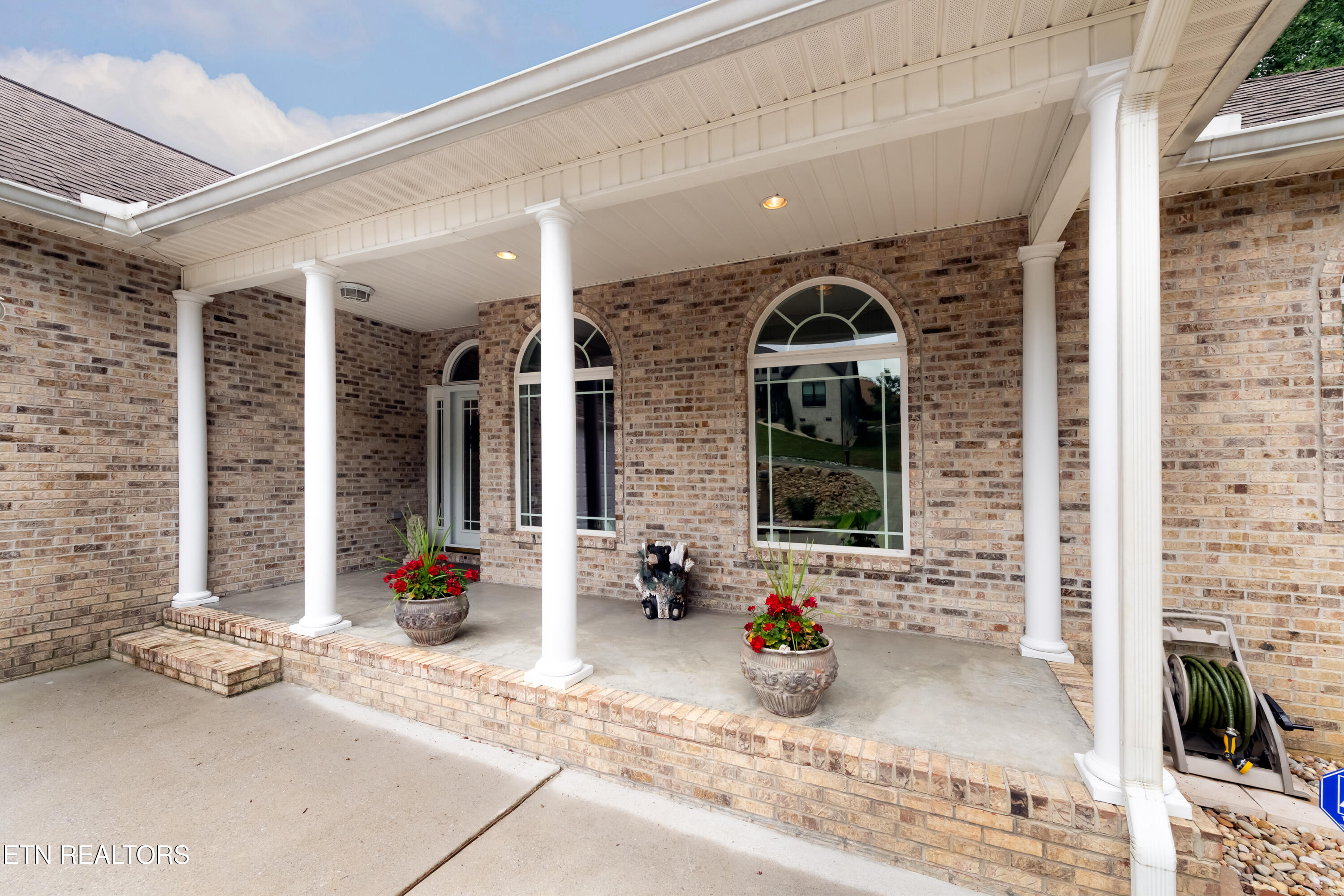122 Tuhdegwa Way Loudon TN 37774