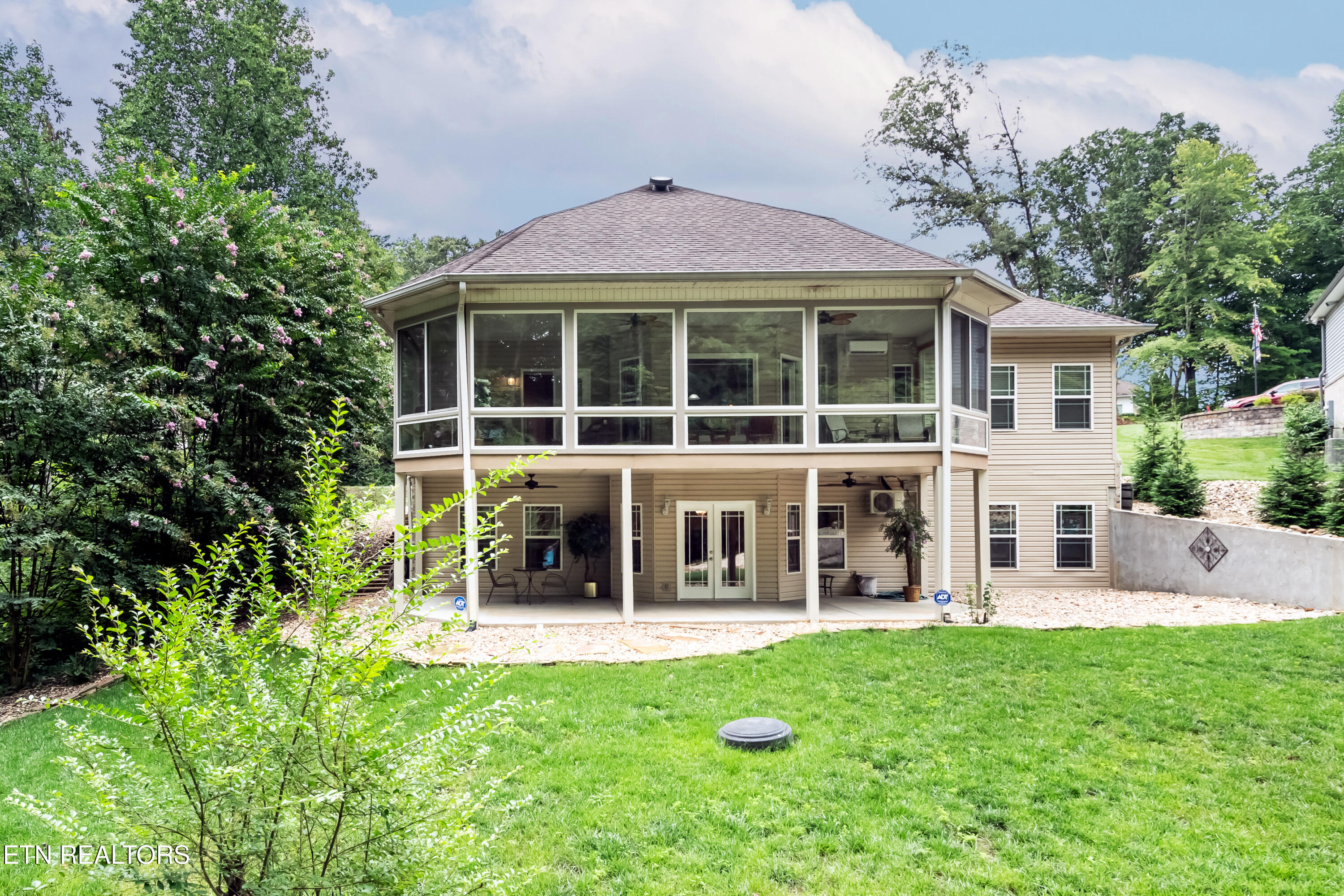 122 Tuhdegwa Way Loudon TN 37774