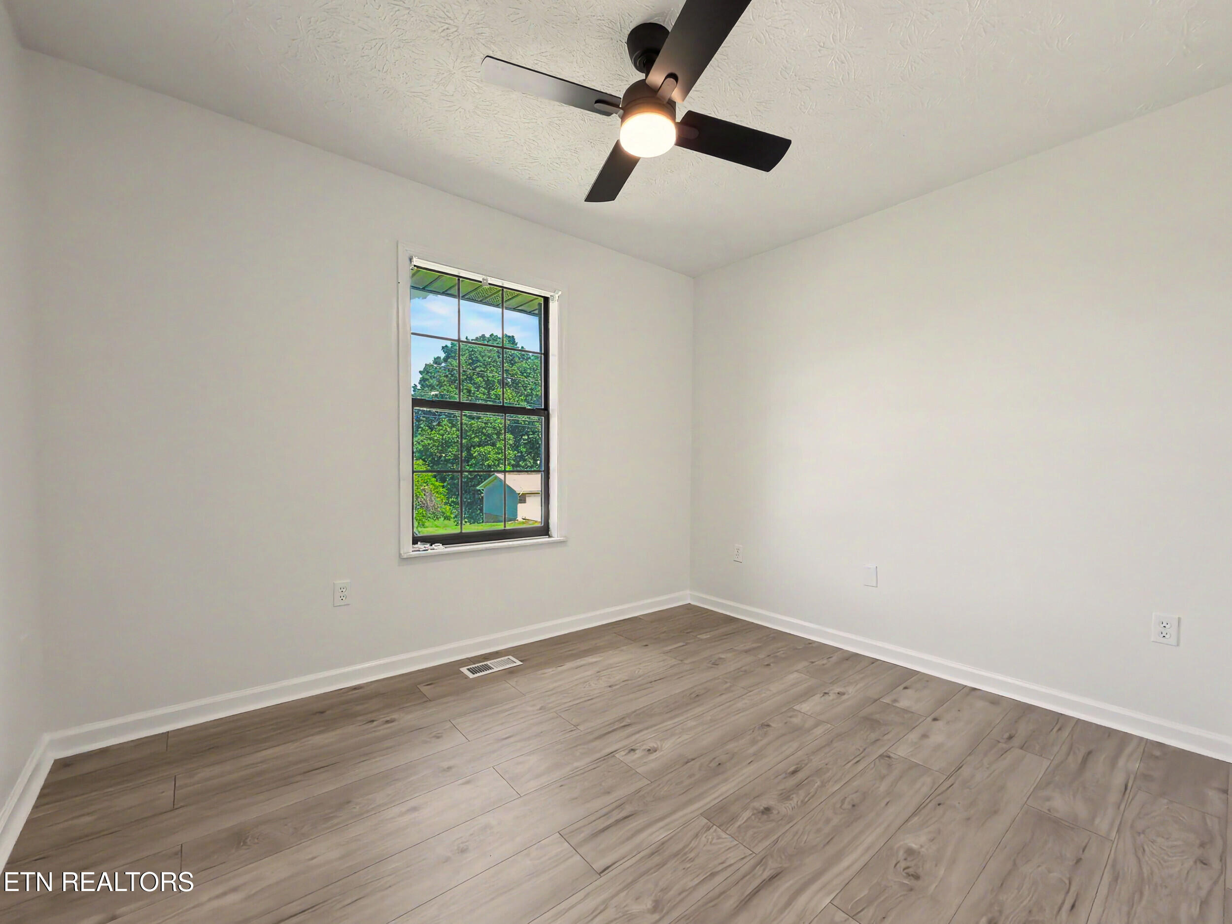 123 Cross Creek Road Maynardville TN 37807