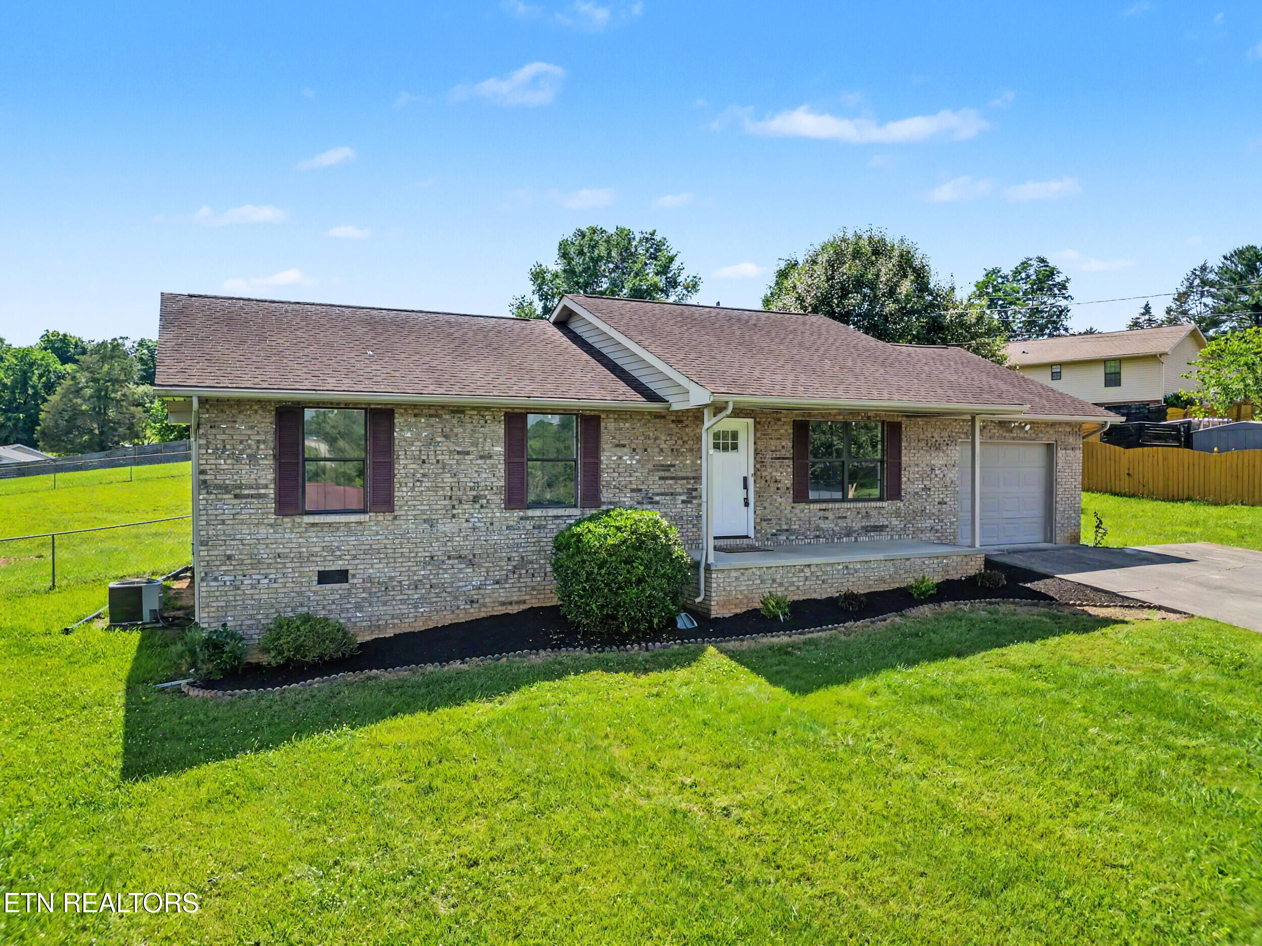 123 Cross Creek Road Maynardville TN 37807