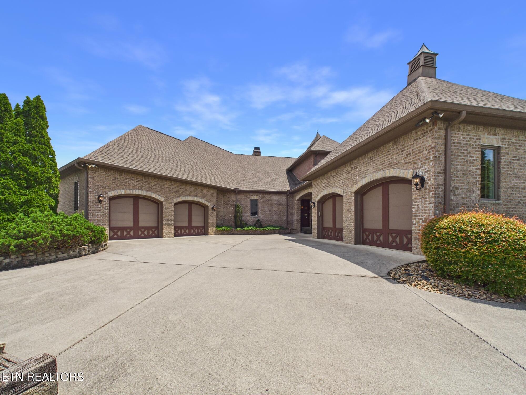 410 Cayuga Drive Loudon TN 37774