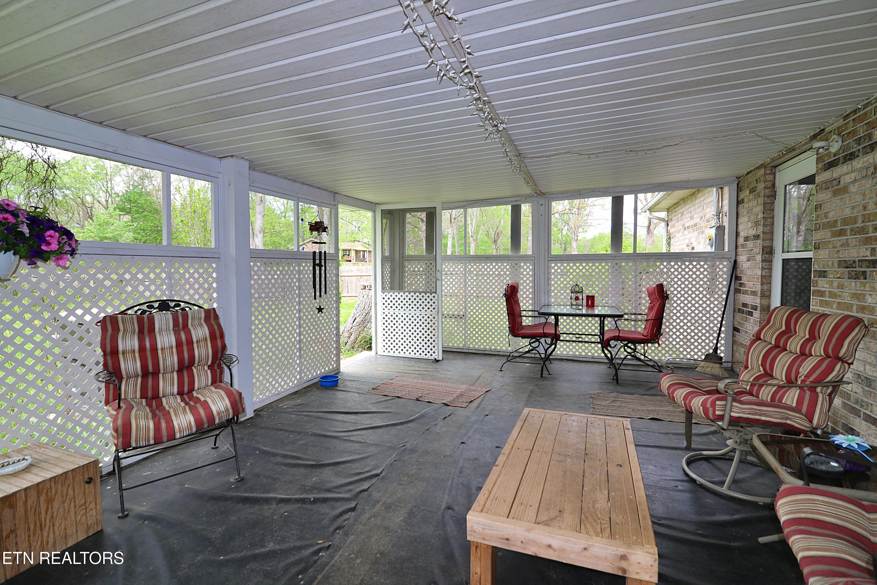 720 Cooper Lake Road Oneida TN 37841