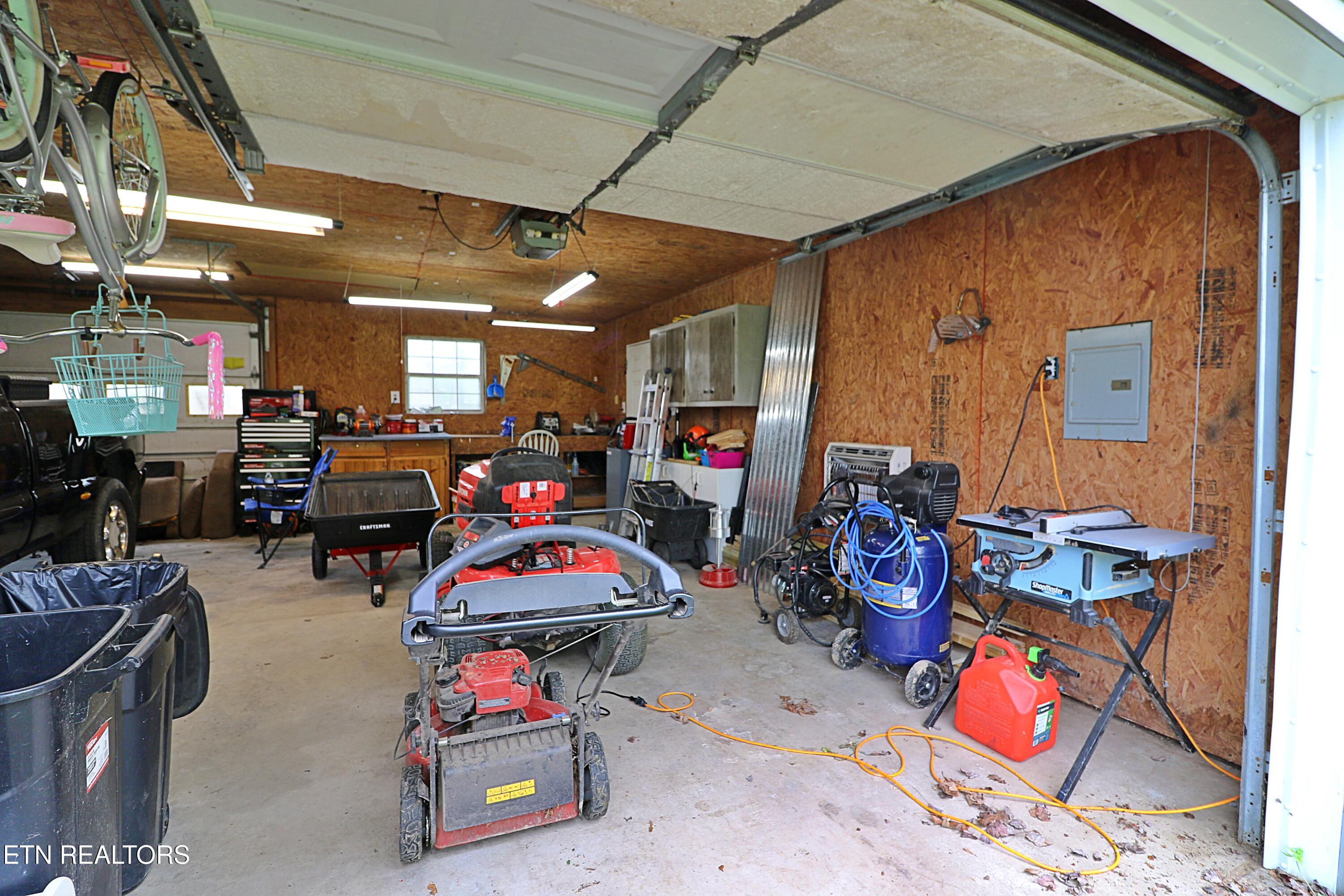 720 Cooper Lake Road Oneida TN 37841