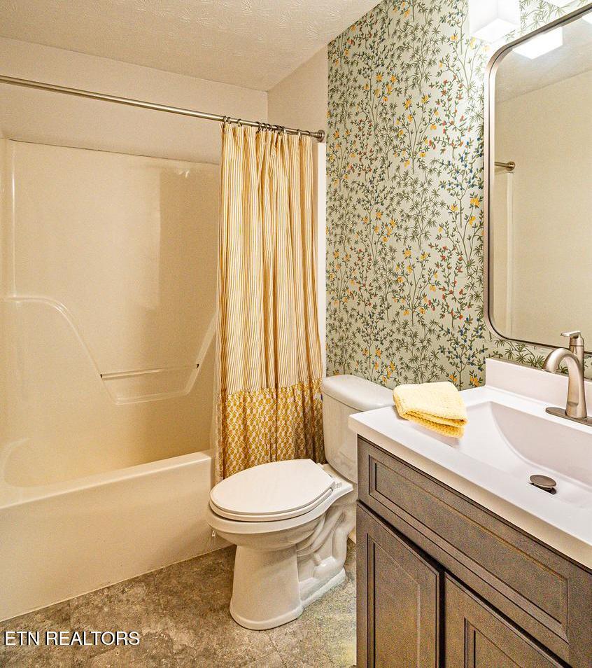 7501 Lyle Bend Knoxville TN 37918